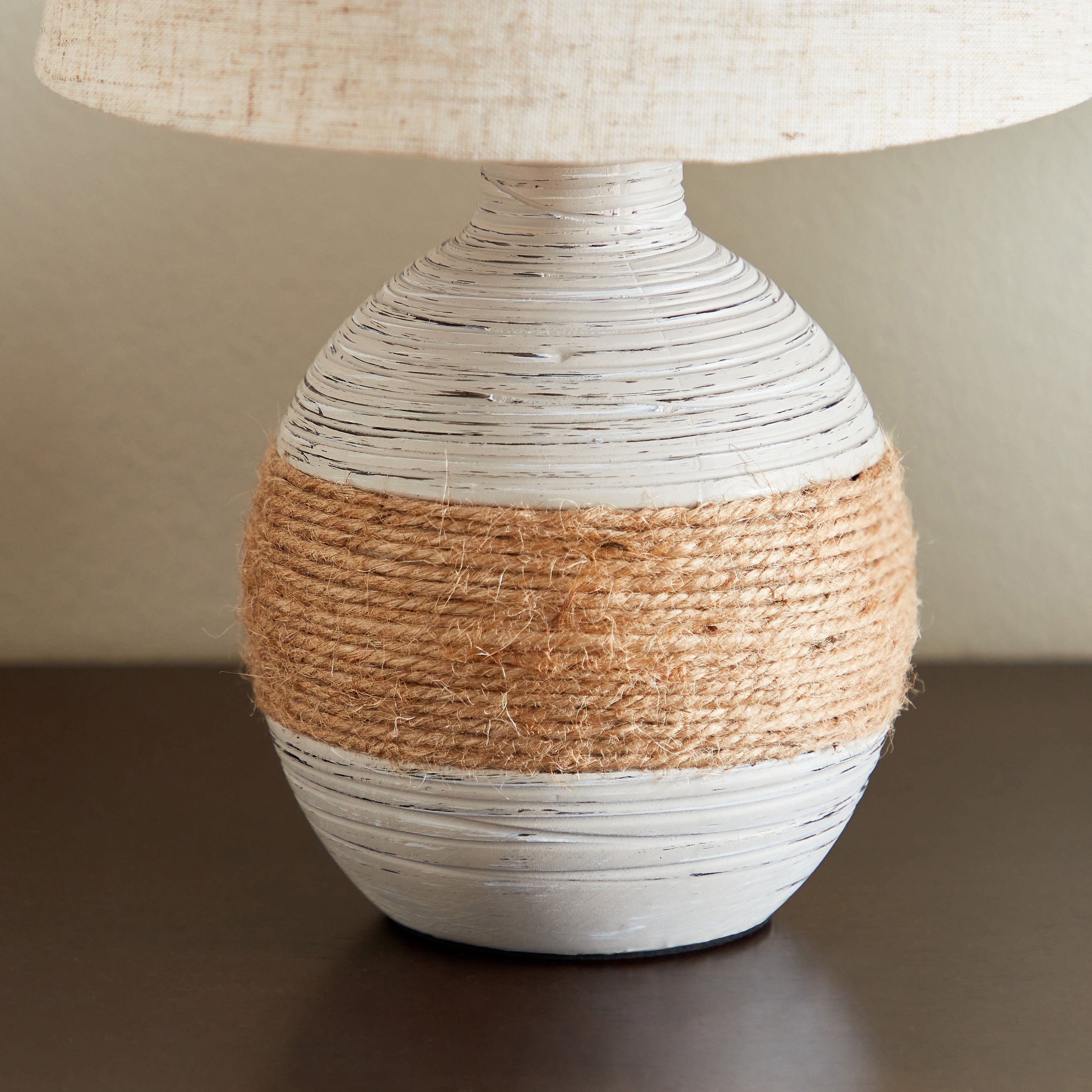 طقم مصابيح طاولة سيراميك قطعتين من برلين - 20x20x32.5 سم-hbxlivingroom-lighting-tablelamps-image-4