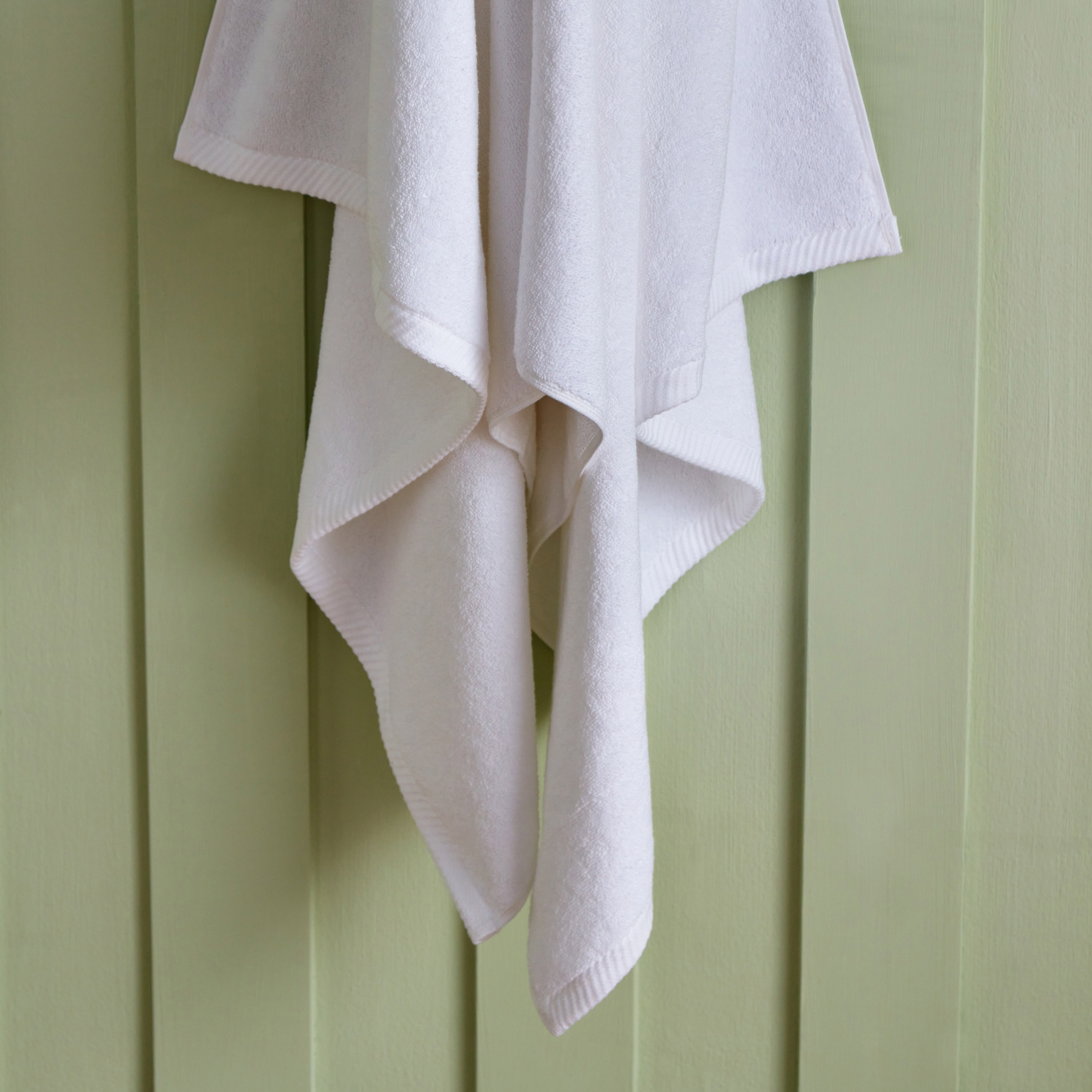 منشفة حمام هوتيل كولكشن من أوماها - 90x180 سم-hbxbathroom-bathroomtextiles-image-3