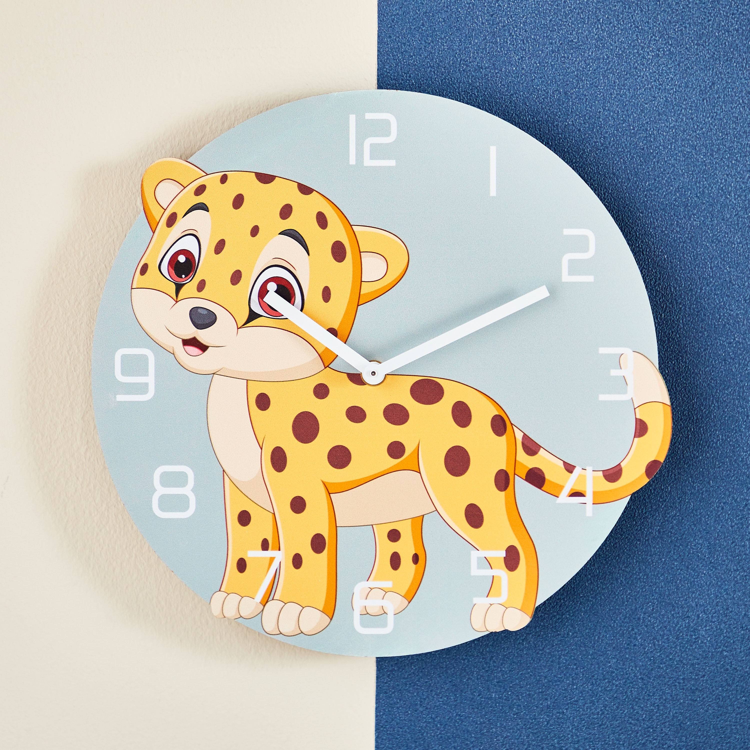 ساعة حائط بتصميم شبل من فيو - 30x29.5x3.5 سم-hbxhomeware-hbxkidsandyouth-image-1