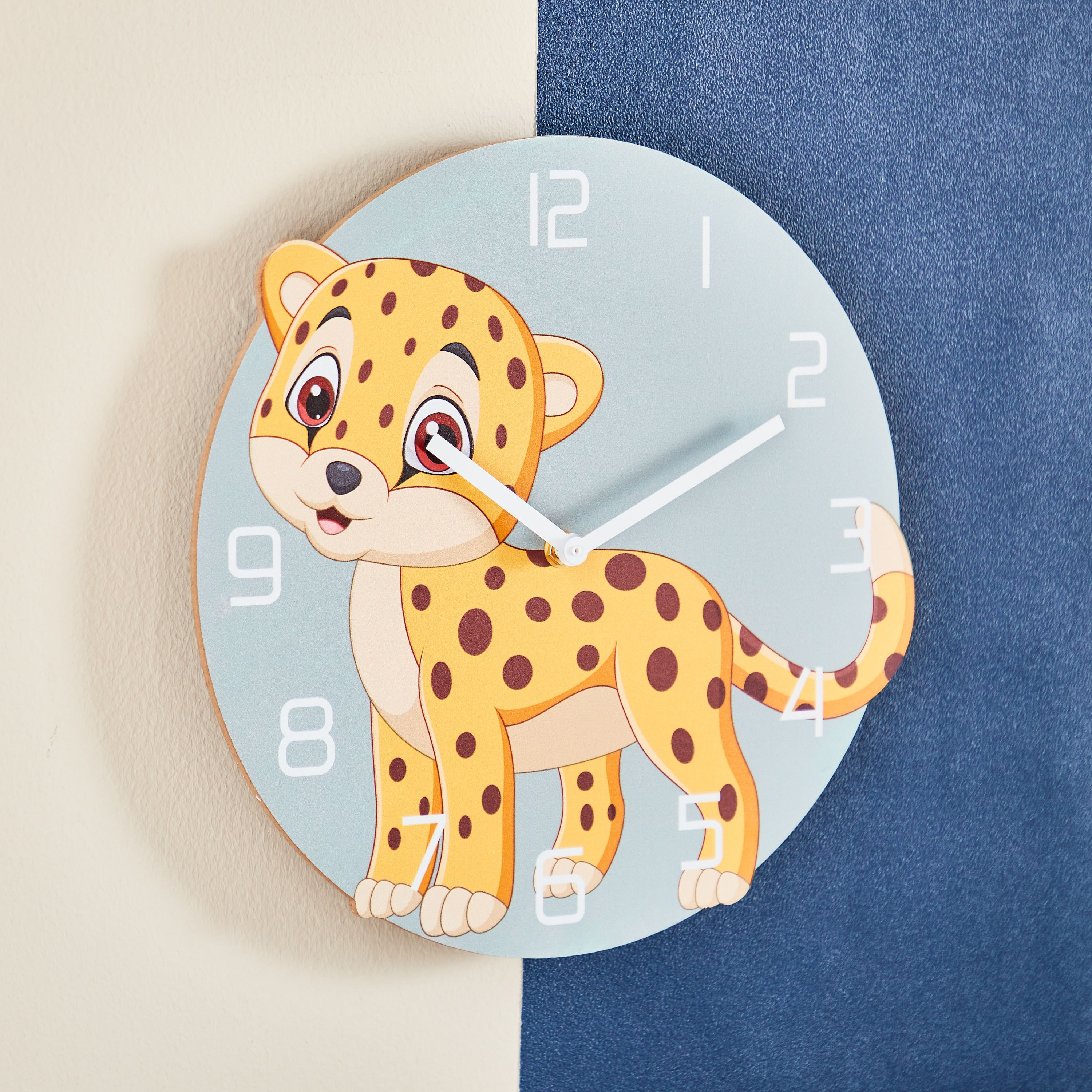 ساعة حائط بتصميم شبل من فيو - 30x29.5x3.5 سم-hbxhomeware-hbxkidsandyouth-image-2