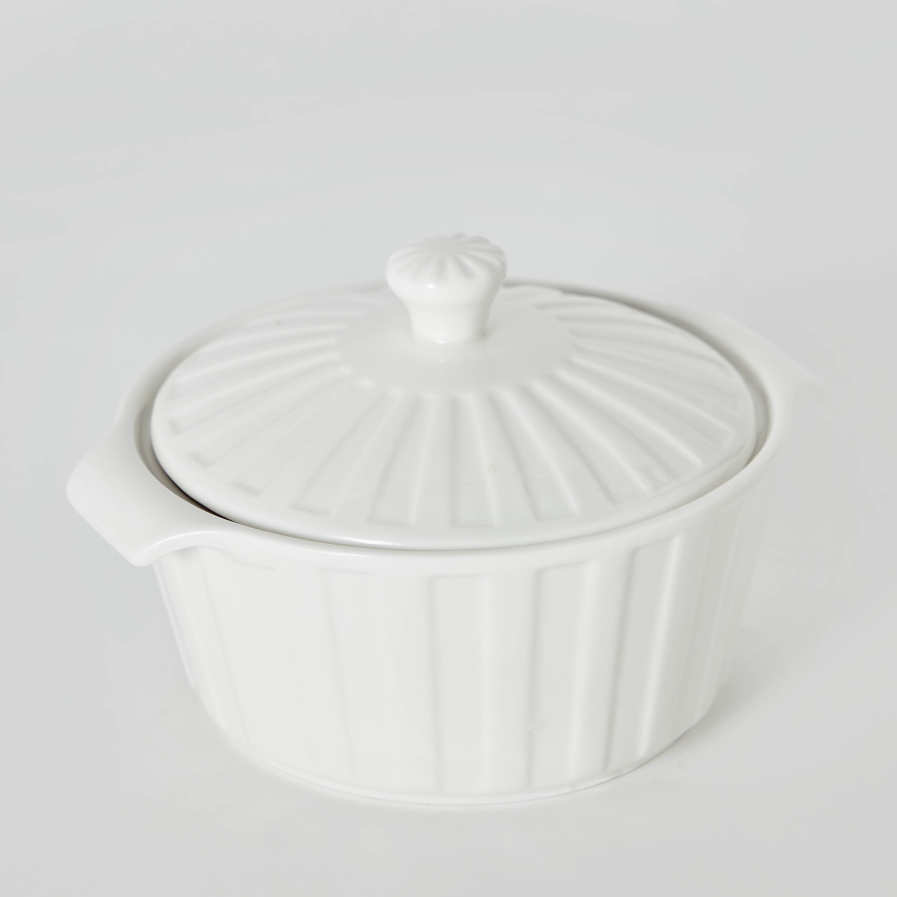 Supreme Round Food Warmer - 19 cm-hbxdecorandfurnishings-tabletop-serveware-image-7
