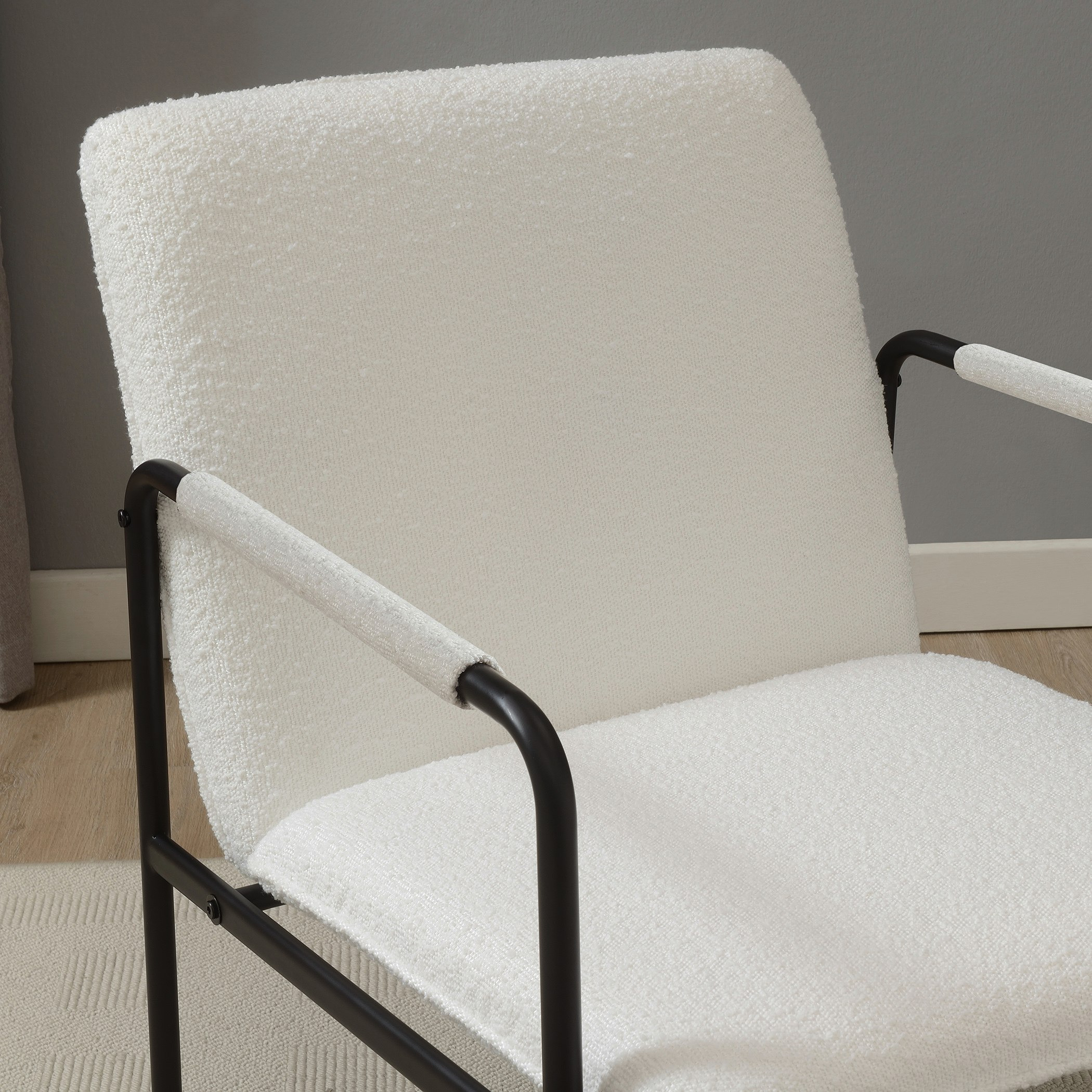 كرسي قماش من فالينس-hbxlivingroom-sofasandarmchairs-easychairs-image-3