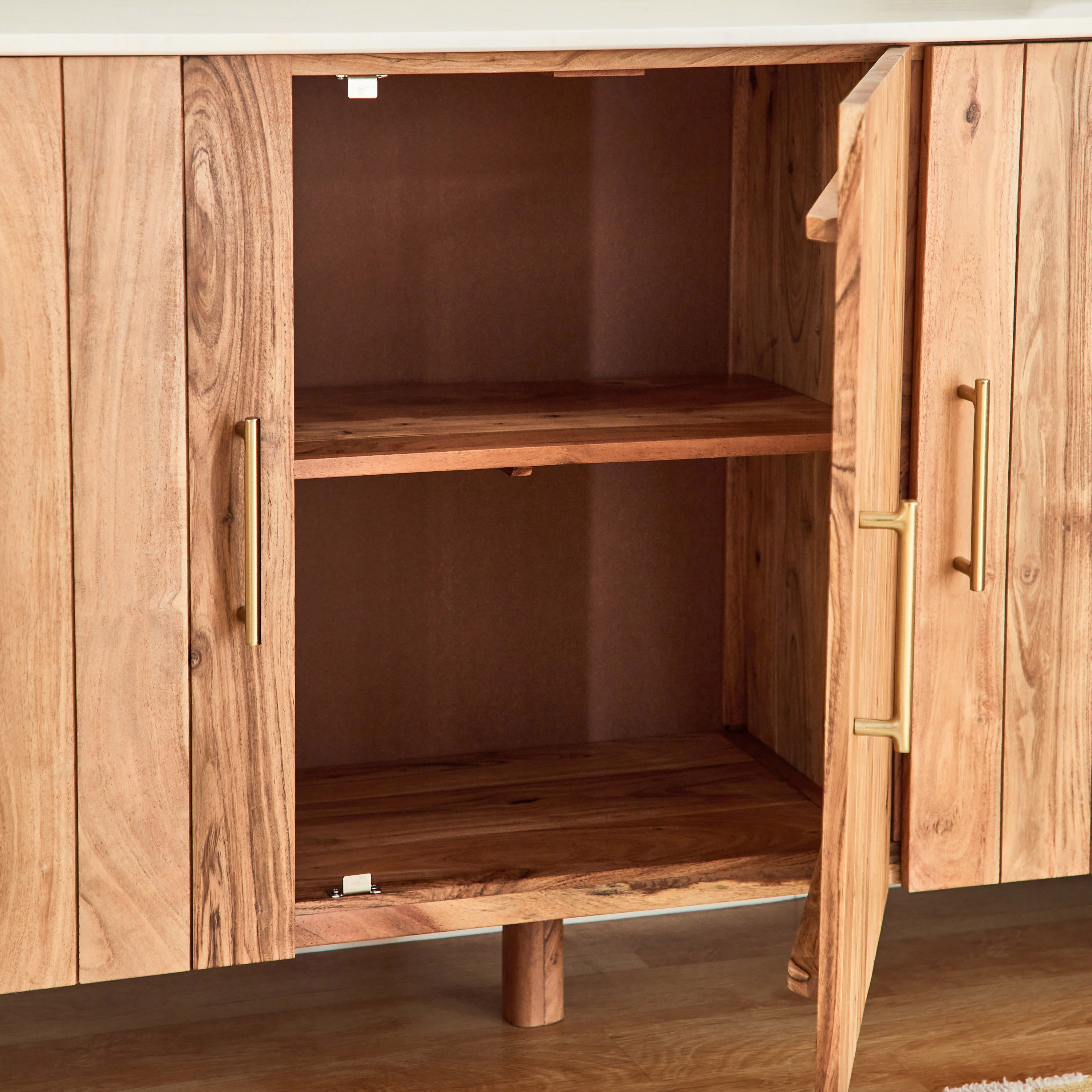 خزانة بوفيه جانبية من الخشب الصلب بـ3 أبواب وسطح رخام من ميدتاون-hbxfurniture-diningroom-buffetsandsideboards-image-7
