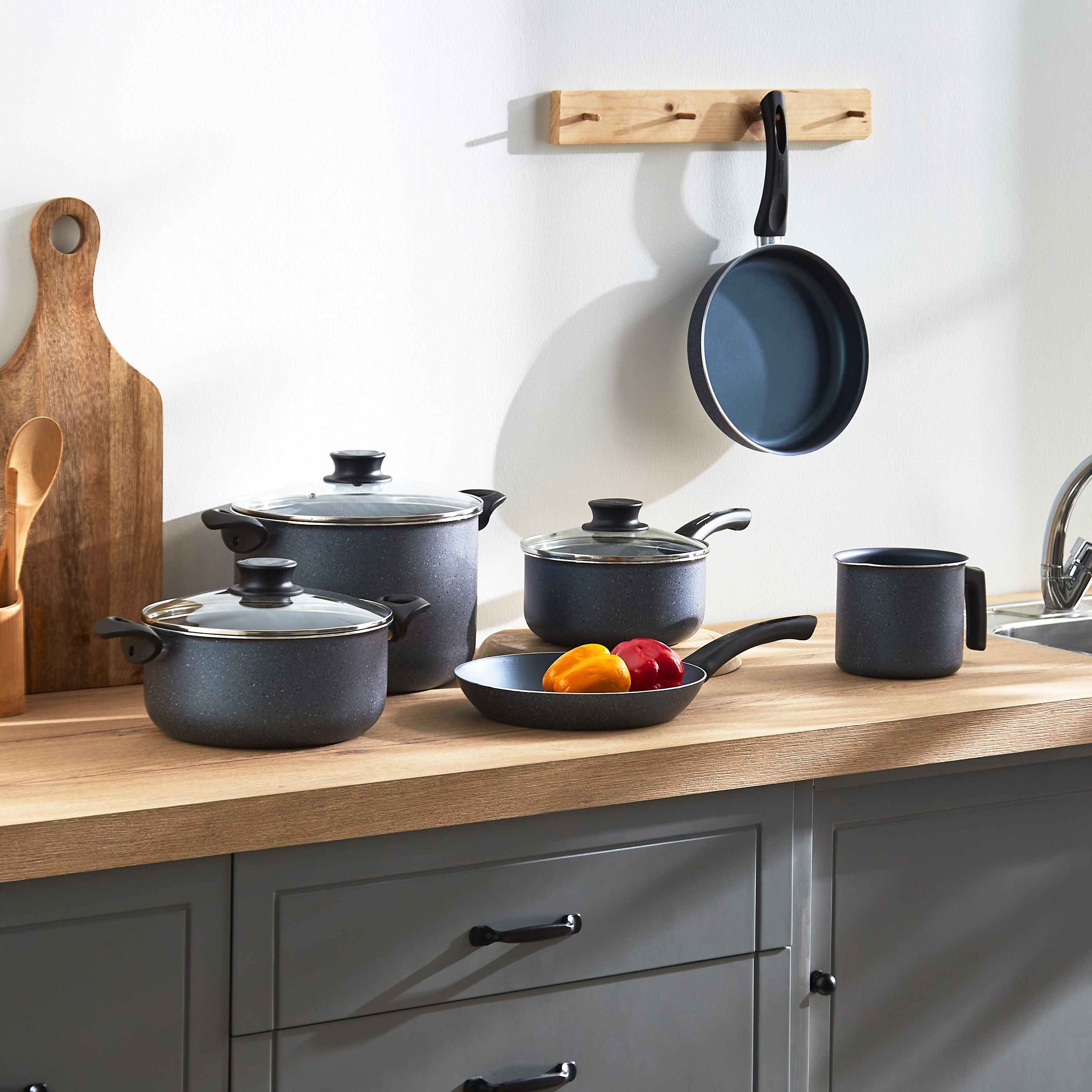 طقم أواني طهي غير قابل للالتصاق 9 قطع من ترامونتينا-hbxhomeware-hbxkitchen-image-1