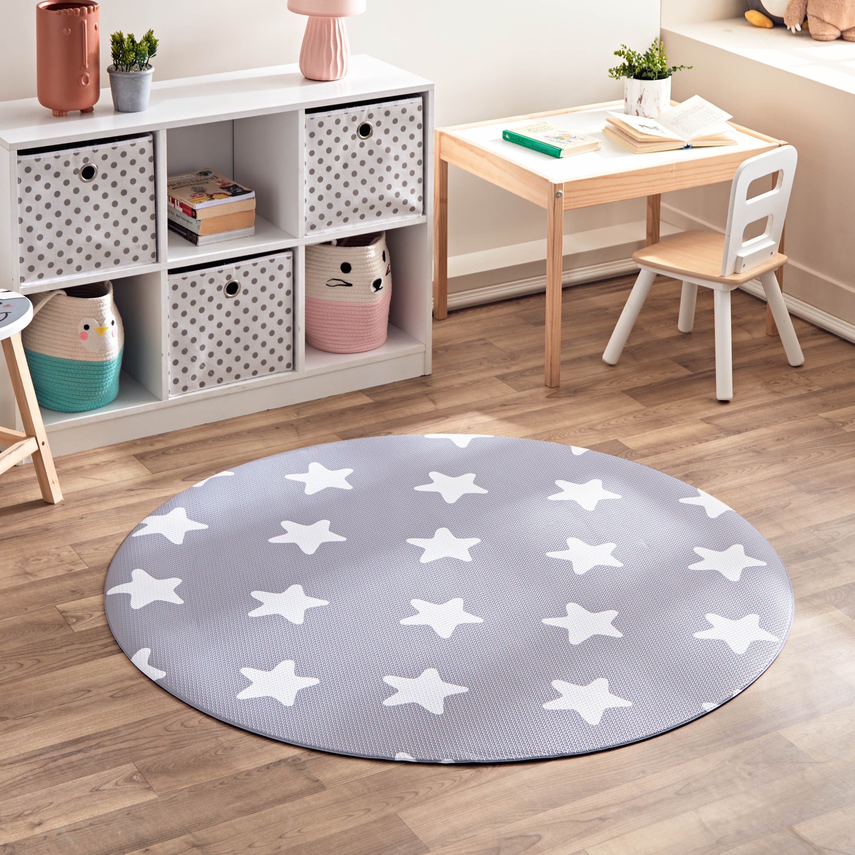 سجادة مستديرة بتصميم نجوم من ميستيفاي-hbxhomeware-hbxkidsandyouth-image-1