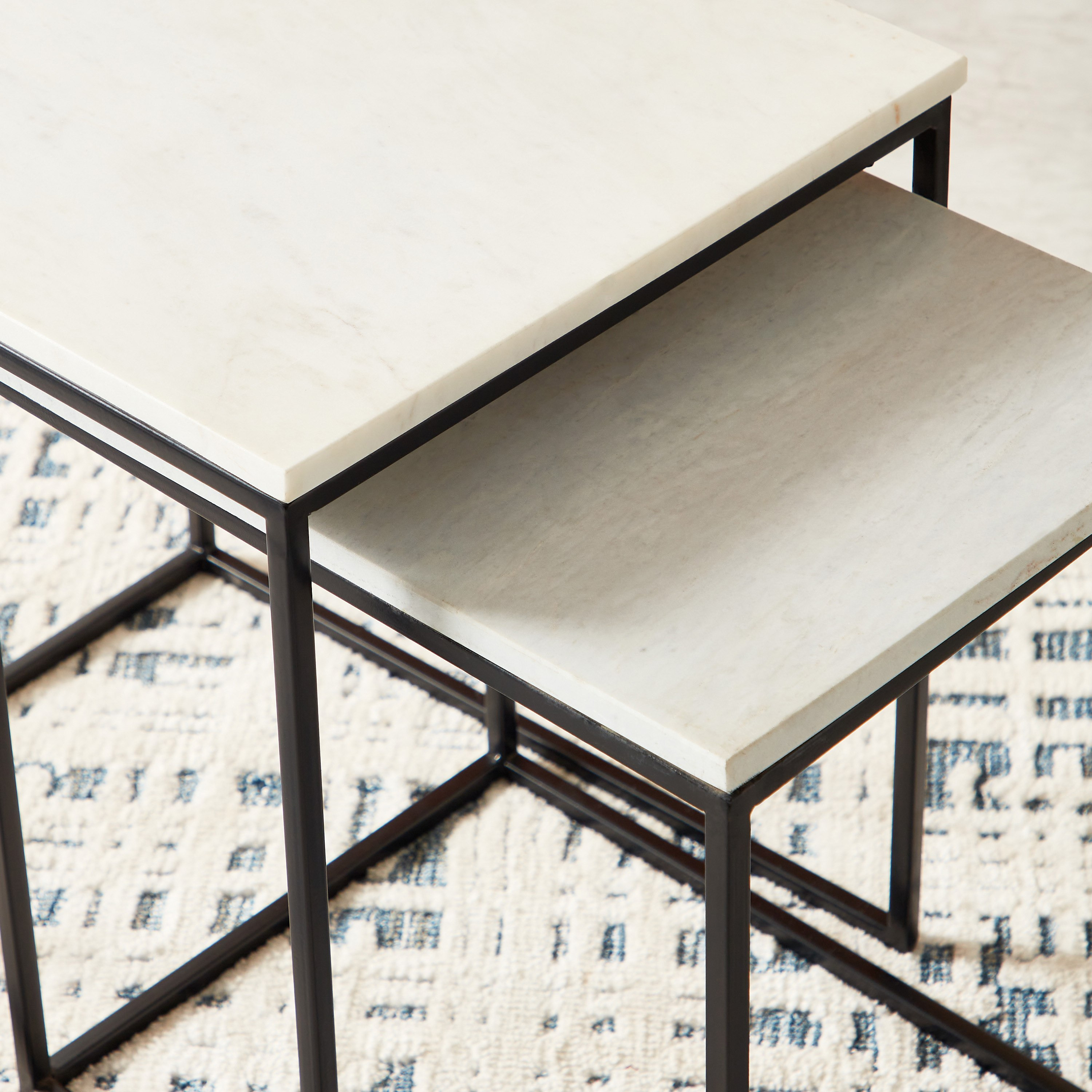 طقم طاولة جانبية من قطعتين بسطح من الرخام الأصلي - إيلين من فيندرا-hbxfurniture-livingroom-endtables-image-3