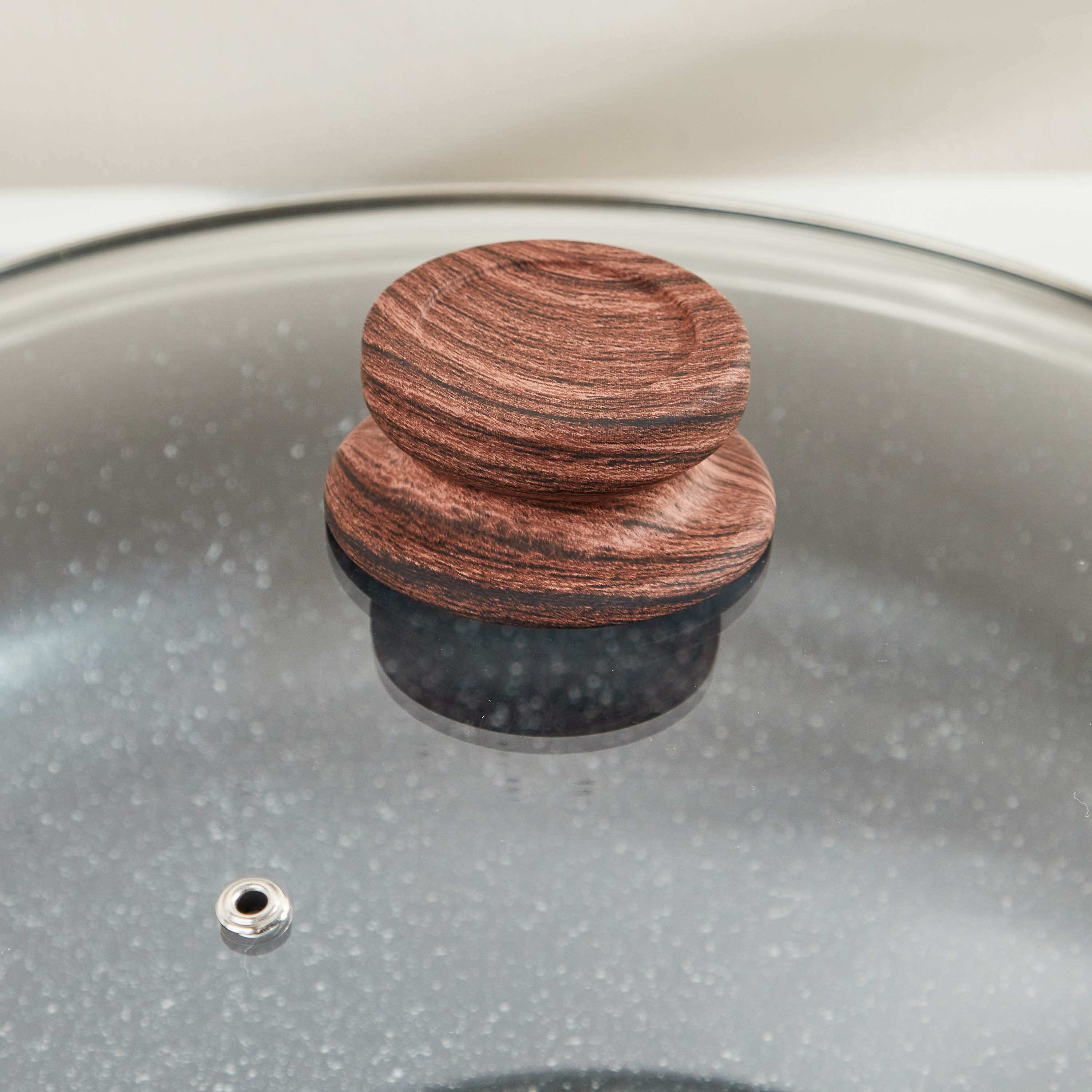 وعاء مسطح بقاعدة حديد زهر من لا كوزينا - 3.5 لتر-hbxhomeware-hbxkitchen-image-4
