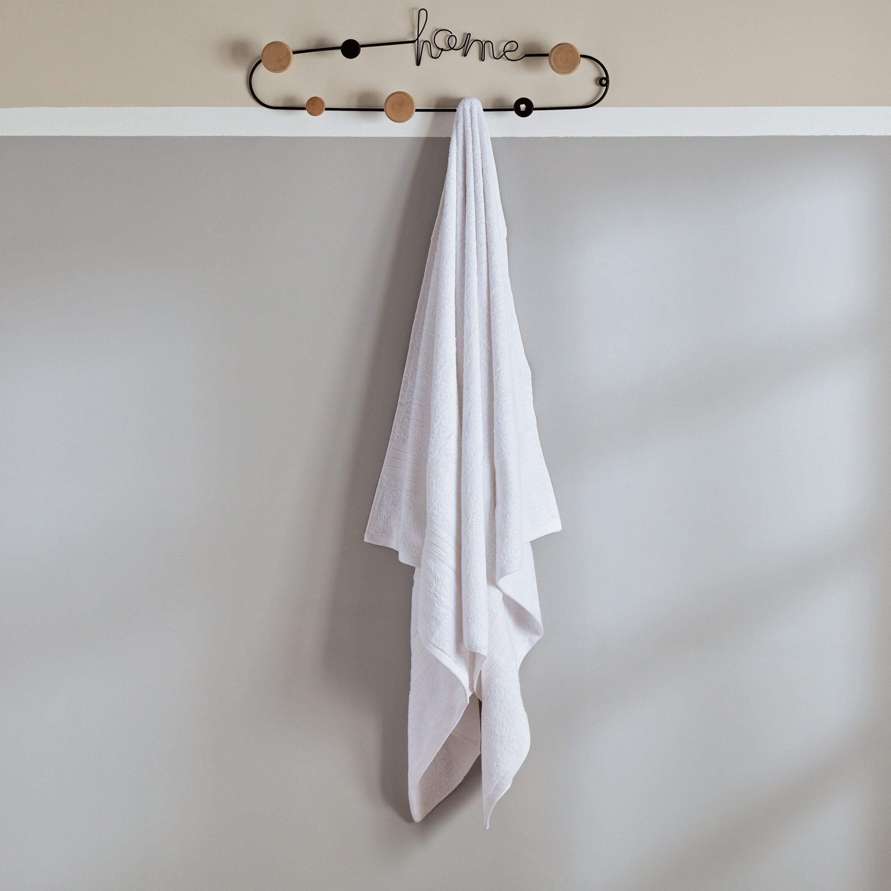 منشفة حمام كبيرة ممشطة من إسنشيال - 90x150 سم-hbxbathroom-bathroomtextiles-image-1