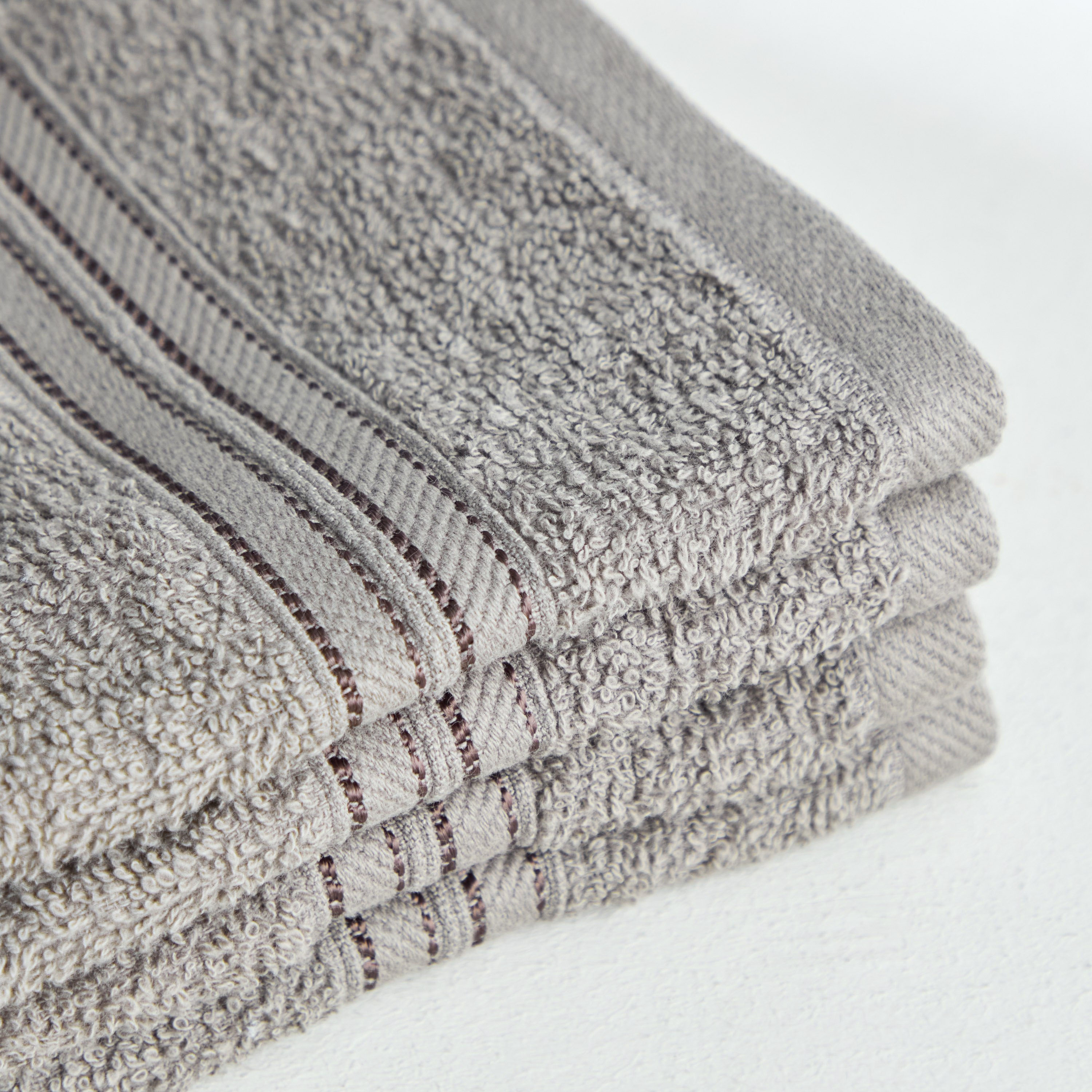 طقم مناشف وجه ممشطة 4 قطع من إسنشيال- 30x30 سم-hbxbathroom-bathroomtextiles-image-2