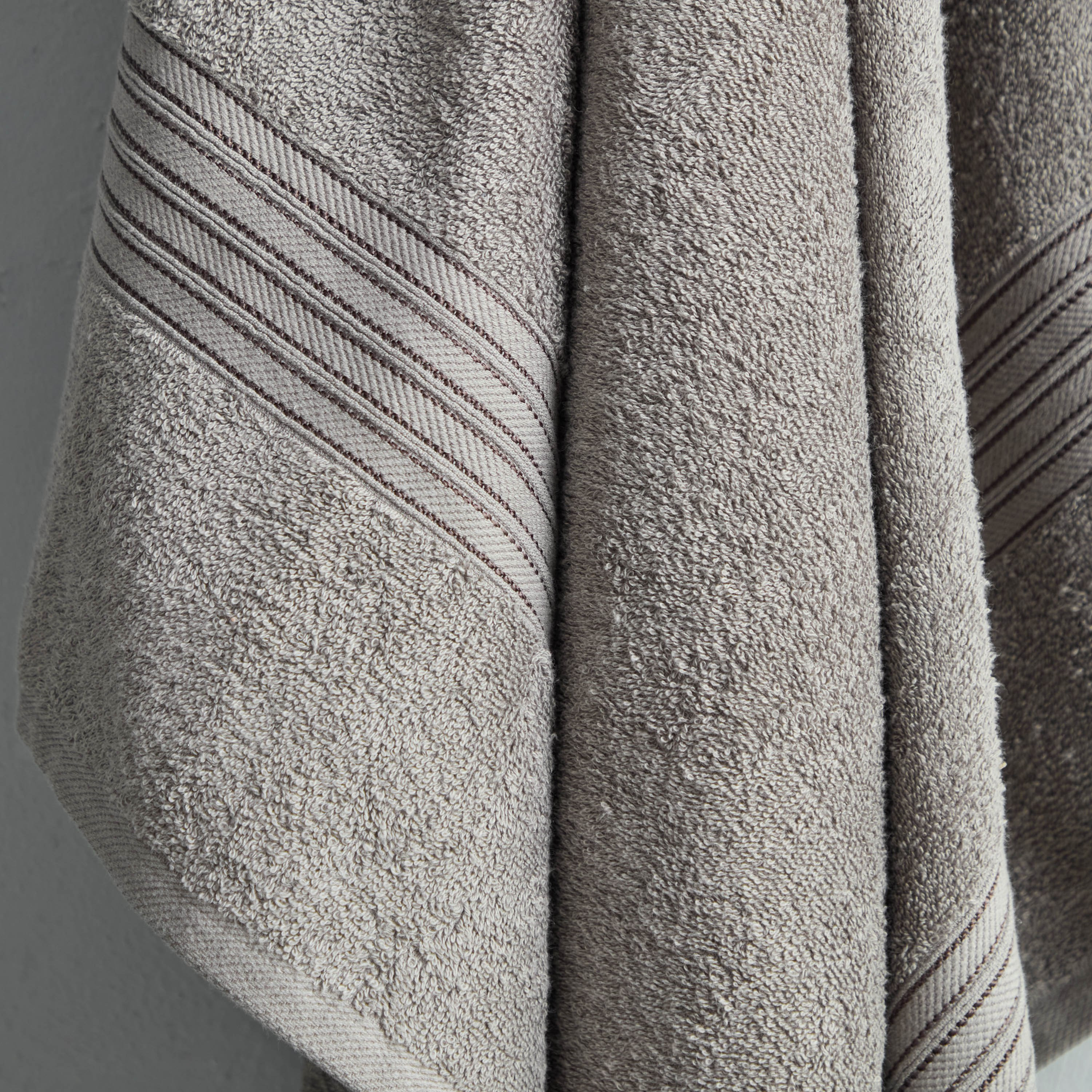 منشفة حمام ممشطة من إسنشيال- 70x140 سم-hbxbathroom-bathroomtextiles-image-3