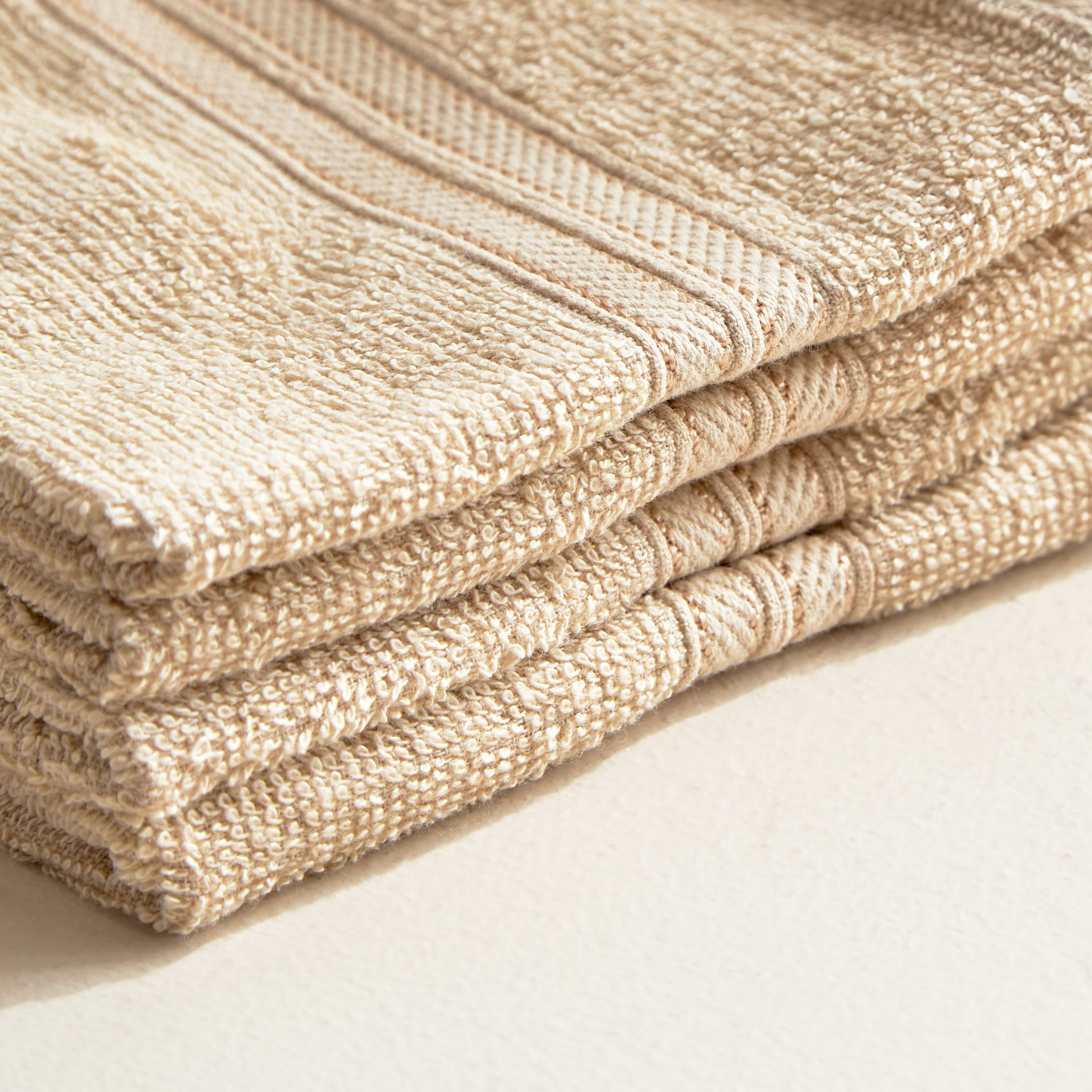 طقم مناشف وجه ممشطة 4 قطع من إسنشيال- 30x30 سم-hbxbathroom-bathroomtextiles-image-2