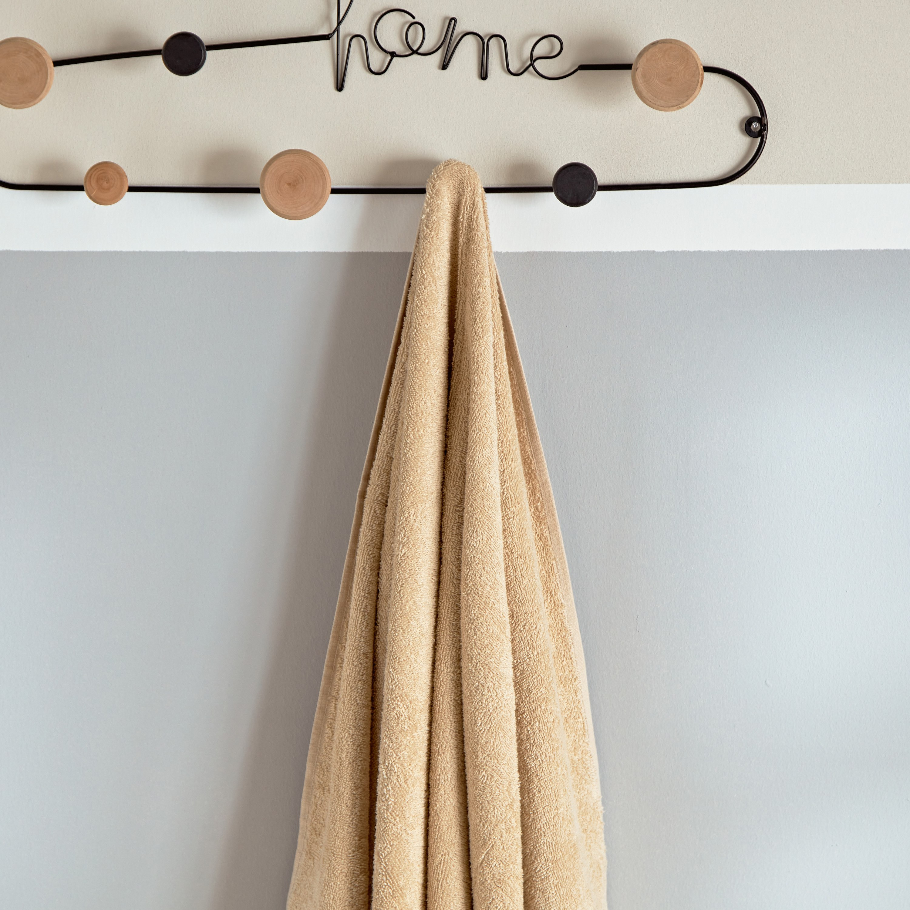 منشفة حمام ممشطة من إسنشيال- 70x140 سم-hbxbathroom-bathroomtextiles-image-2