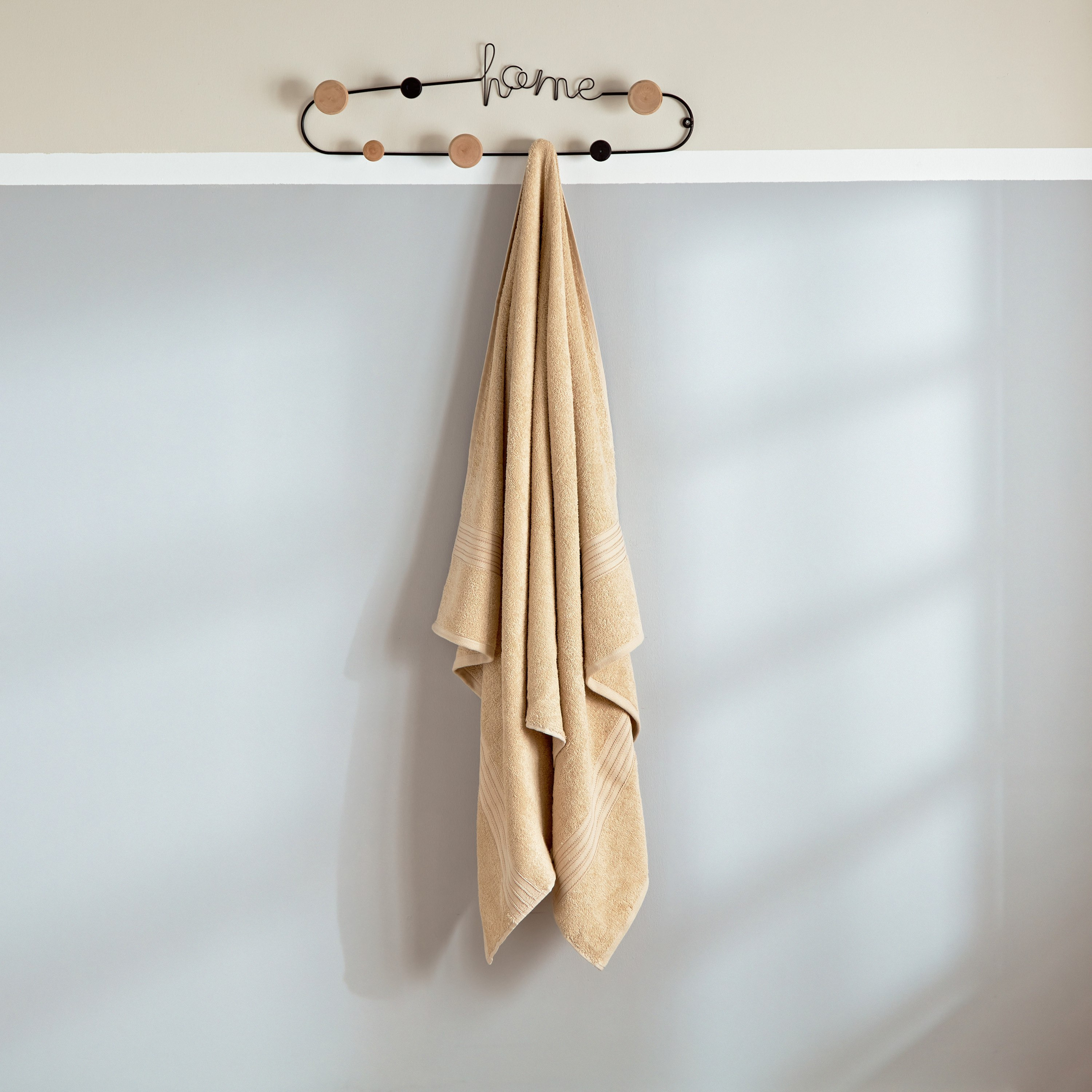 منشفة حمام كبيرة ممشطة من إسنشيال - 90x150 سم-hbxbathroom-bathroomtextiles-image-1