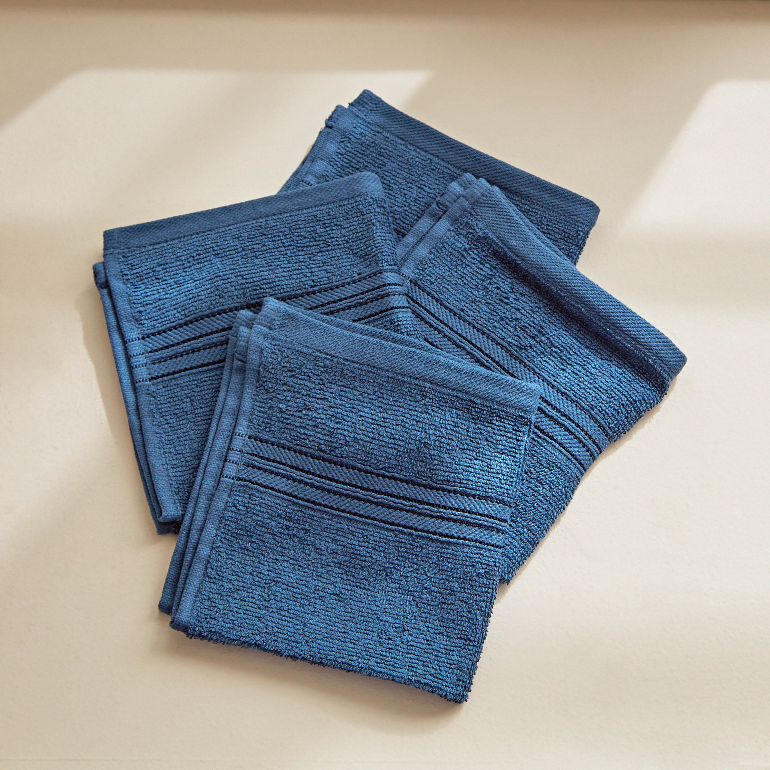 طقم مناشف وجه ممشطة 4 قطع من إسنشيال- 30x30 سم-hbxbathroom-bathroomtextiles-image-3