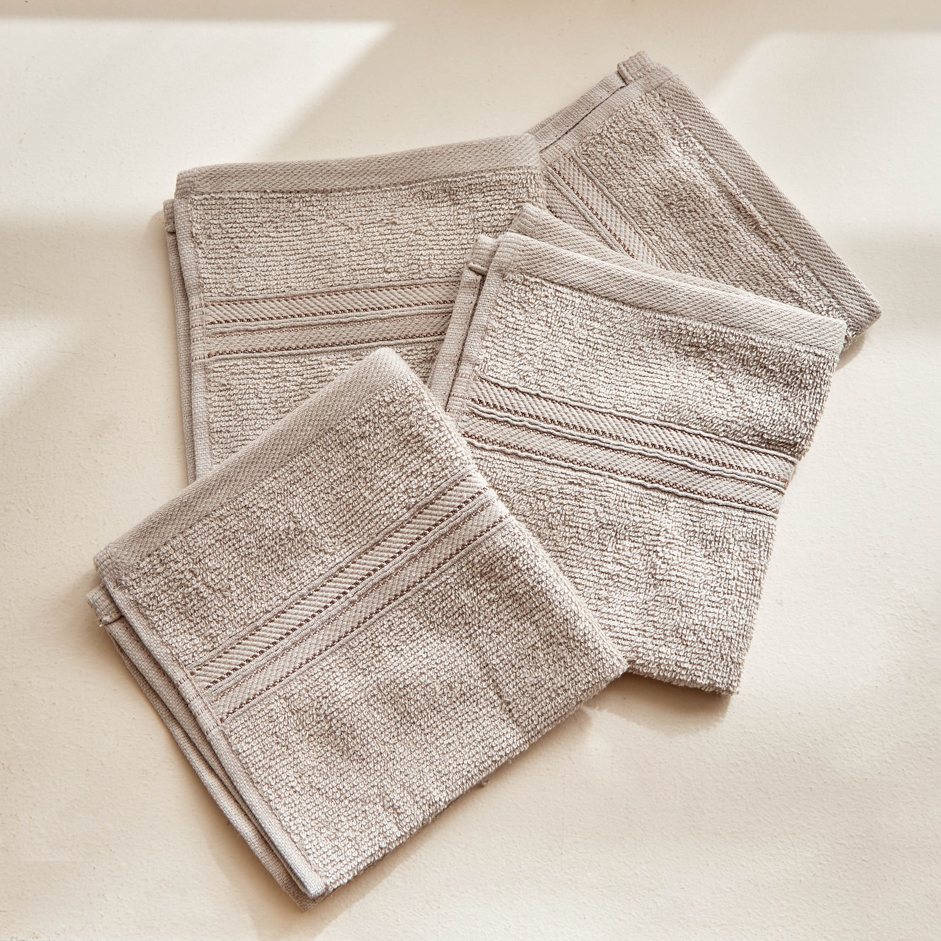 طقم مناشف وجه ممشطة 4 قطع من إسنشيال- 30x30 سم-hbxbathroom-bathroomtextiles-image-3