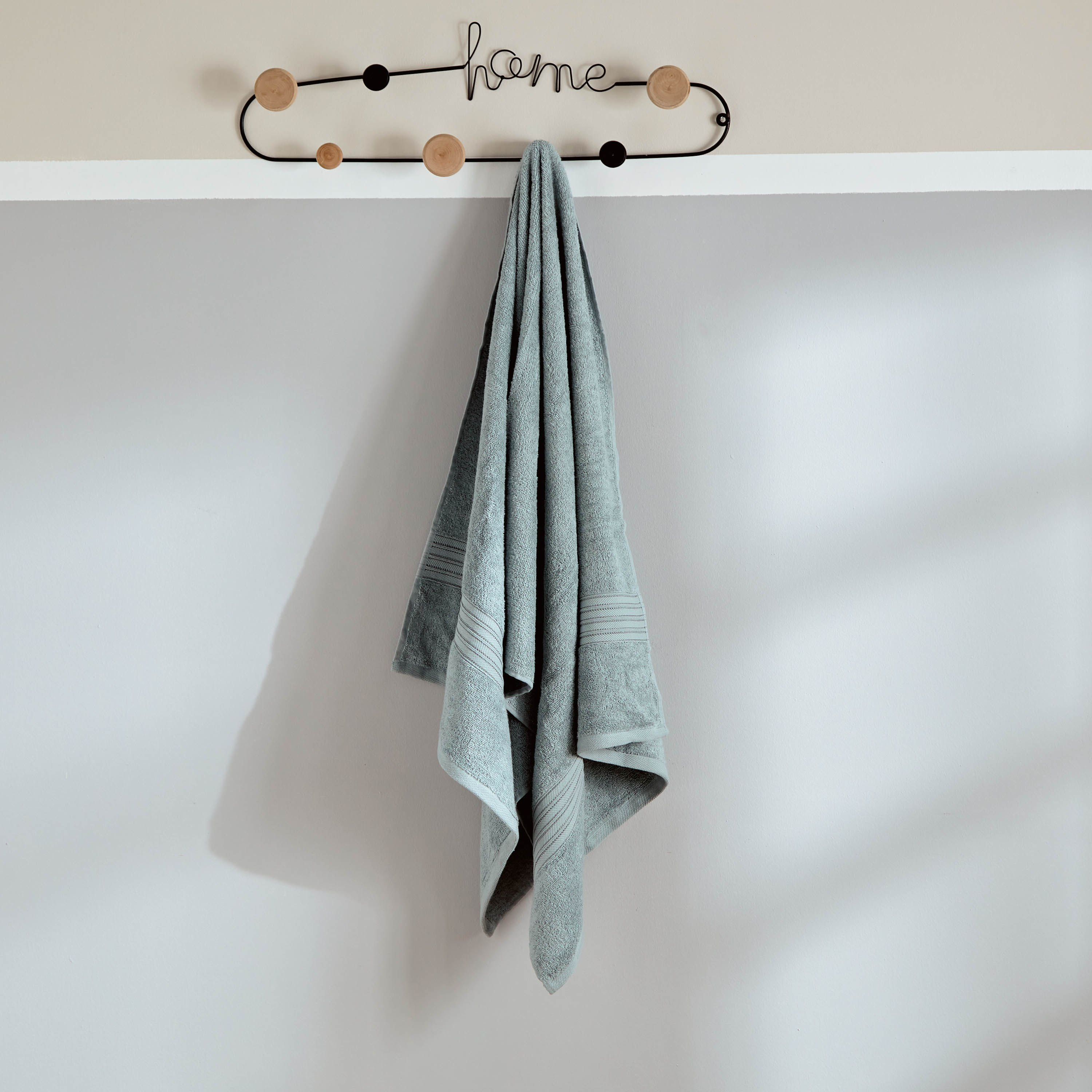 منشفة حمام ممشطة من إسنشيال - 70x140 سم-hbxbathroom-bathroomtextiles-image-1
