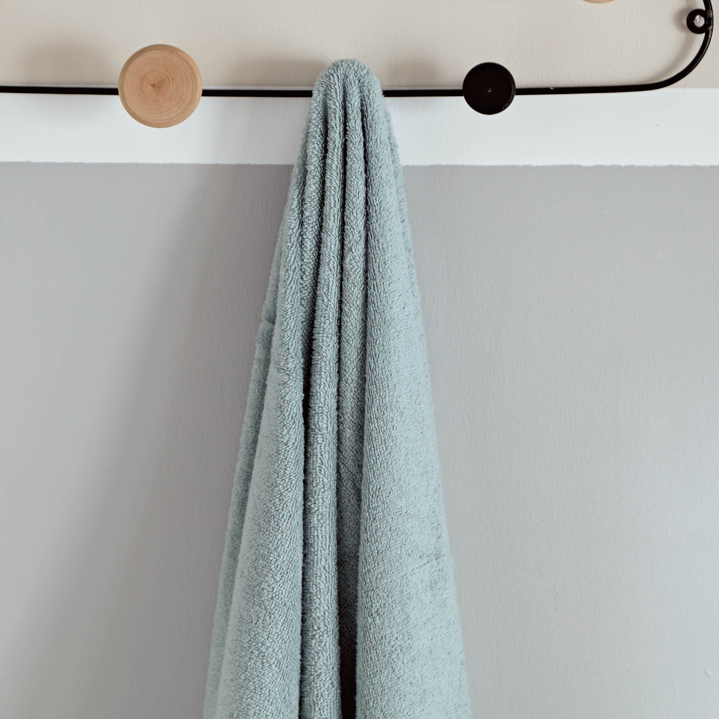 منشفة حمام ممشطة من إسنشيال - 70x140 سم-hbxbathroom-bathroomtextiles-image-2