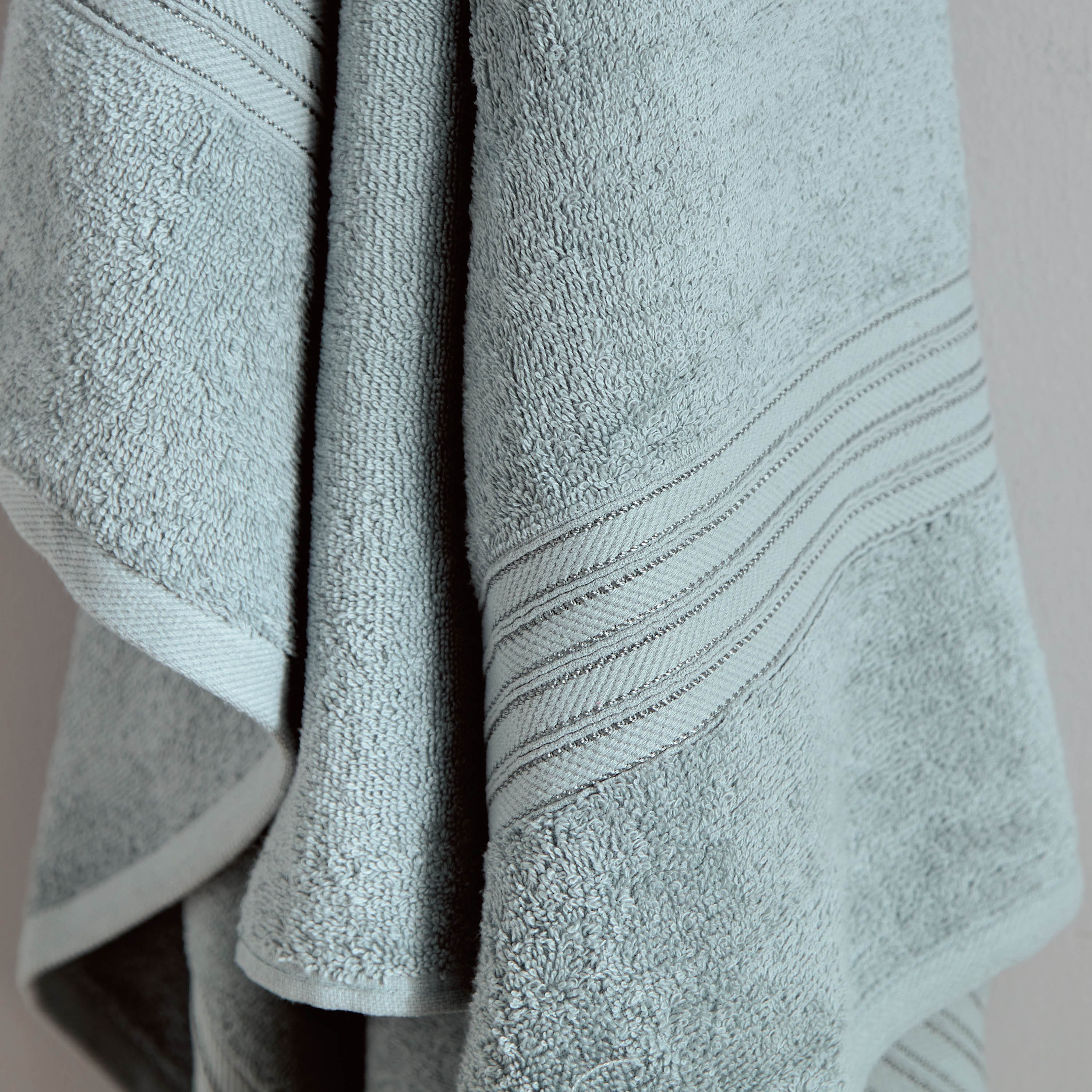 منشفة حمام ممشطة من إسنشيال - 70x140 سم-hbxbathroom-bathroomtextiles-image-3