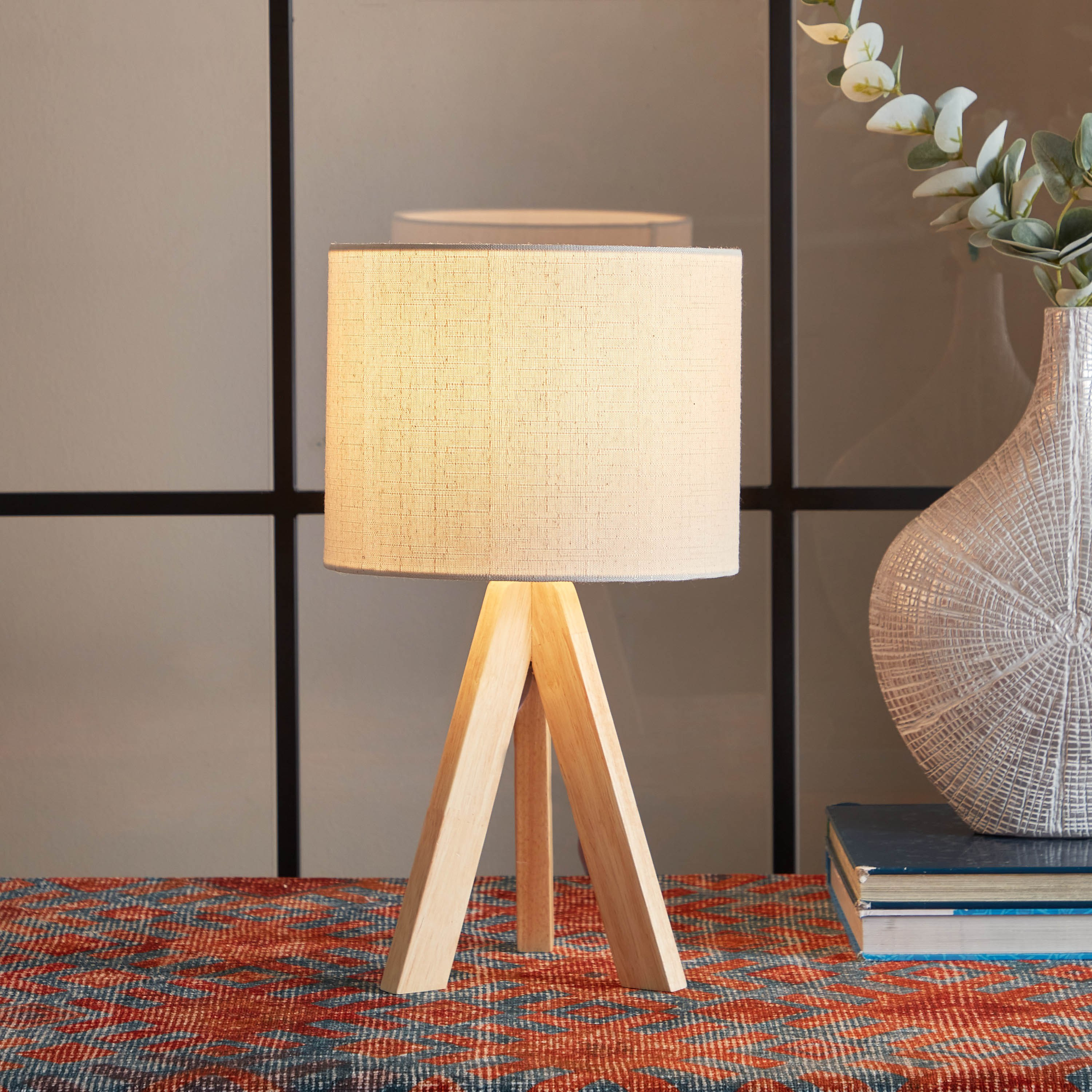 Scotia Wooden Tripod Lamp - 41 cm-hbxlivingroom-lighting-tablelamps-image-2