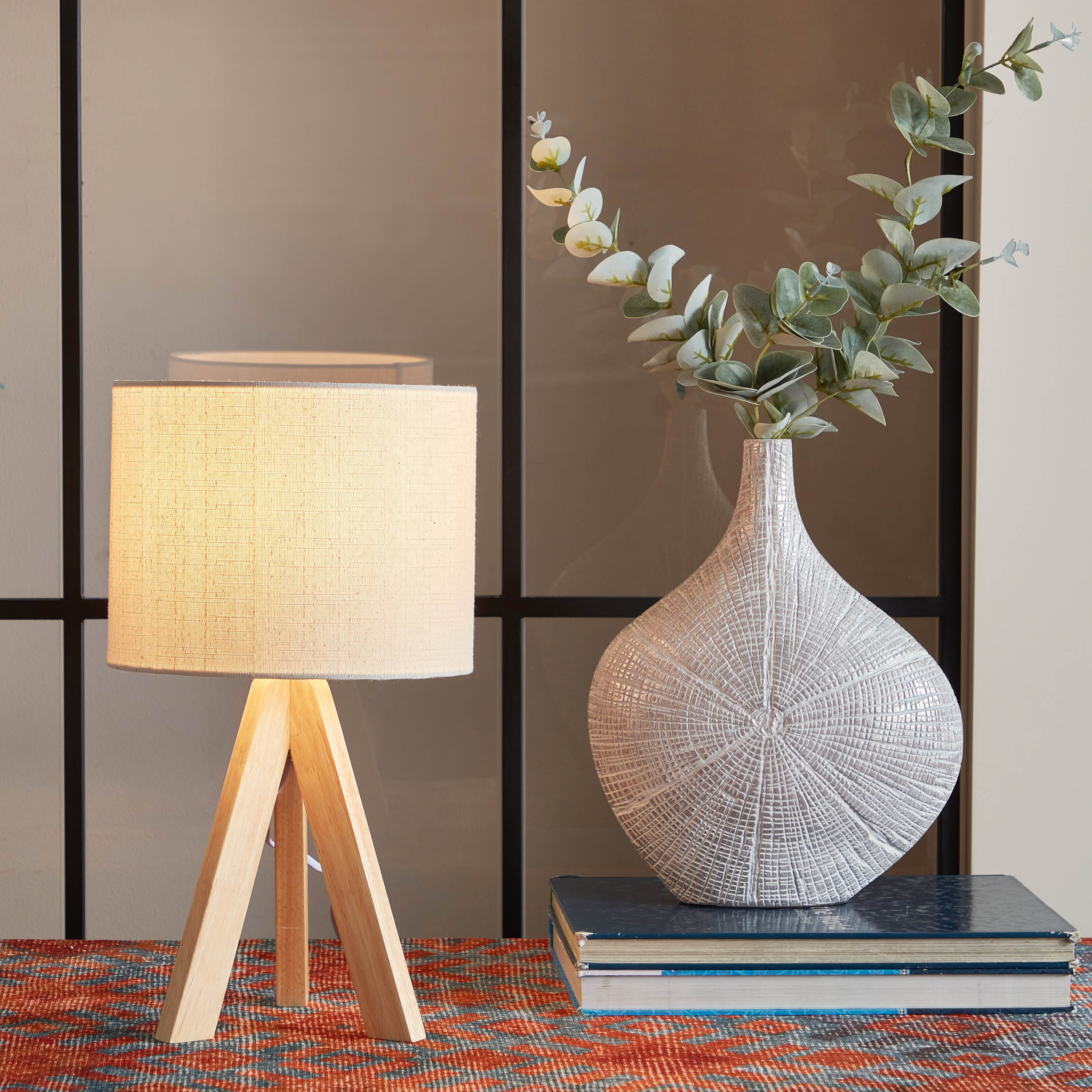 Scotia Wooden Tripod Lamp - 41 cm-hbxlivingroom-lighting-tablelamps-image-5