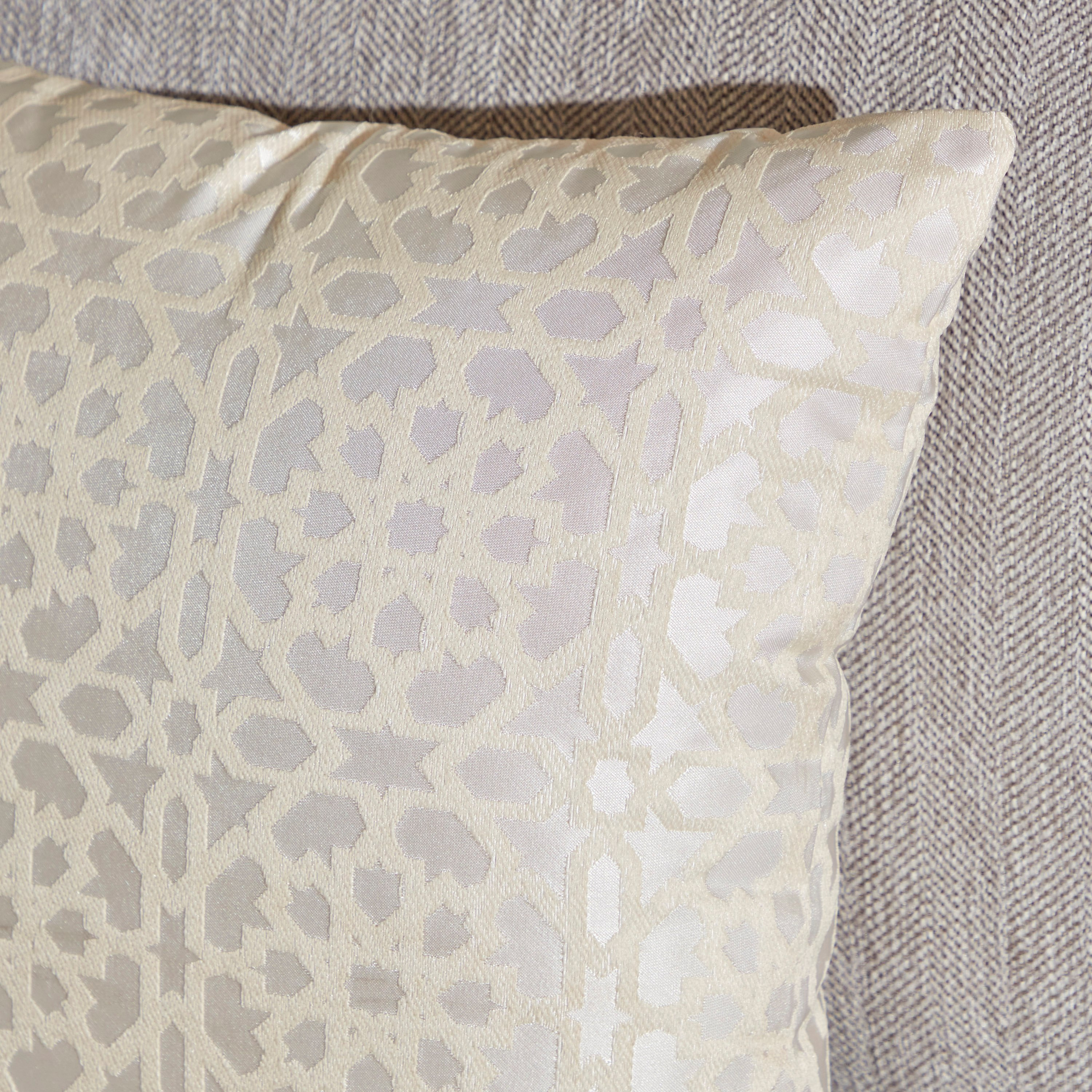 طقم غطاء وسادة جاكارد  قطعتين من زايلا - 33x48 سم-hbxhomeware-cushionsandcovers-cushioncovers-image-2