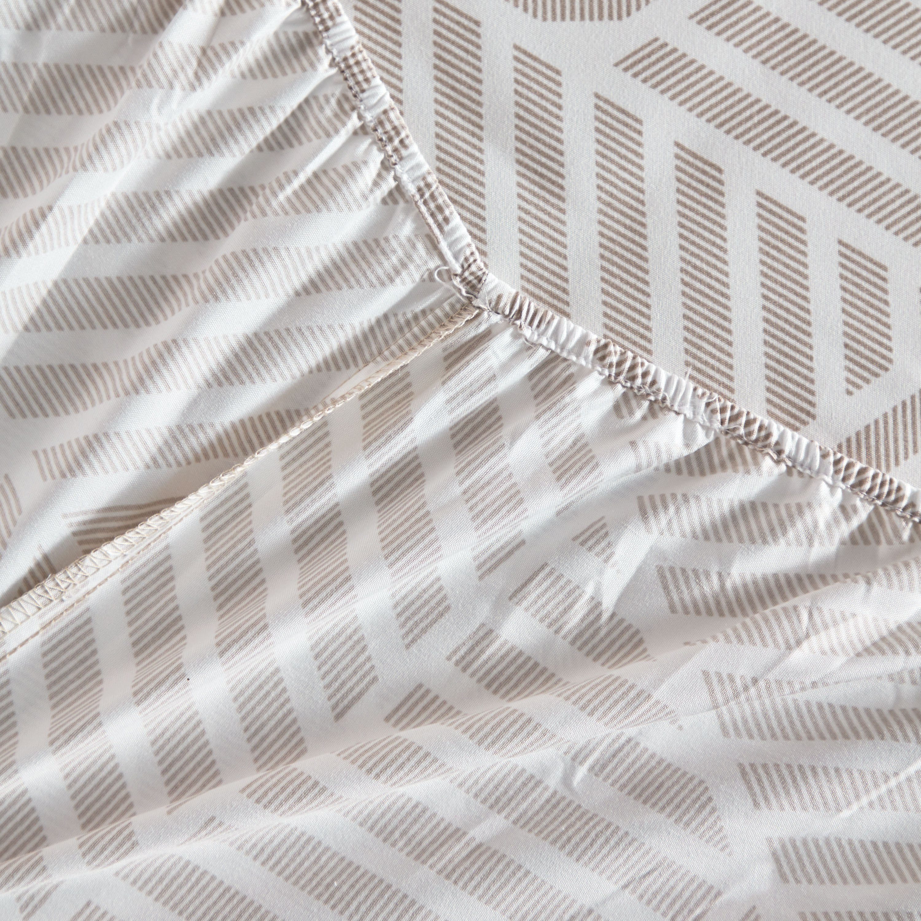 شرشف مطاطي فردي ألياف دقيقة بطبعات من أتلانتا - 90x200+25 سم-hbxhomeware-hbxbedroom-image-6