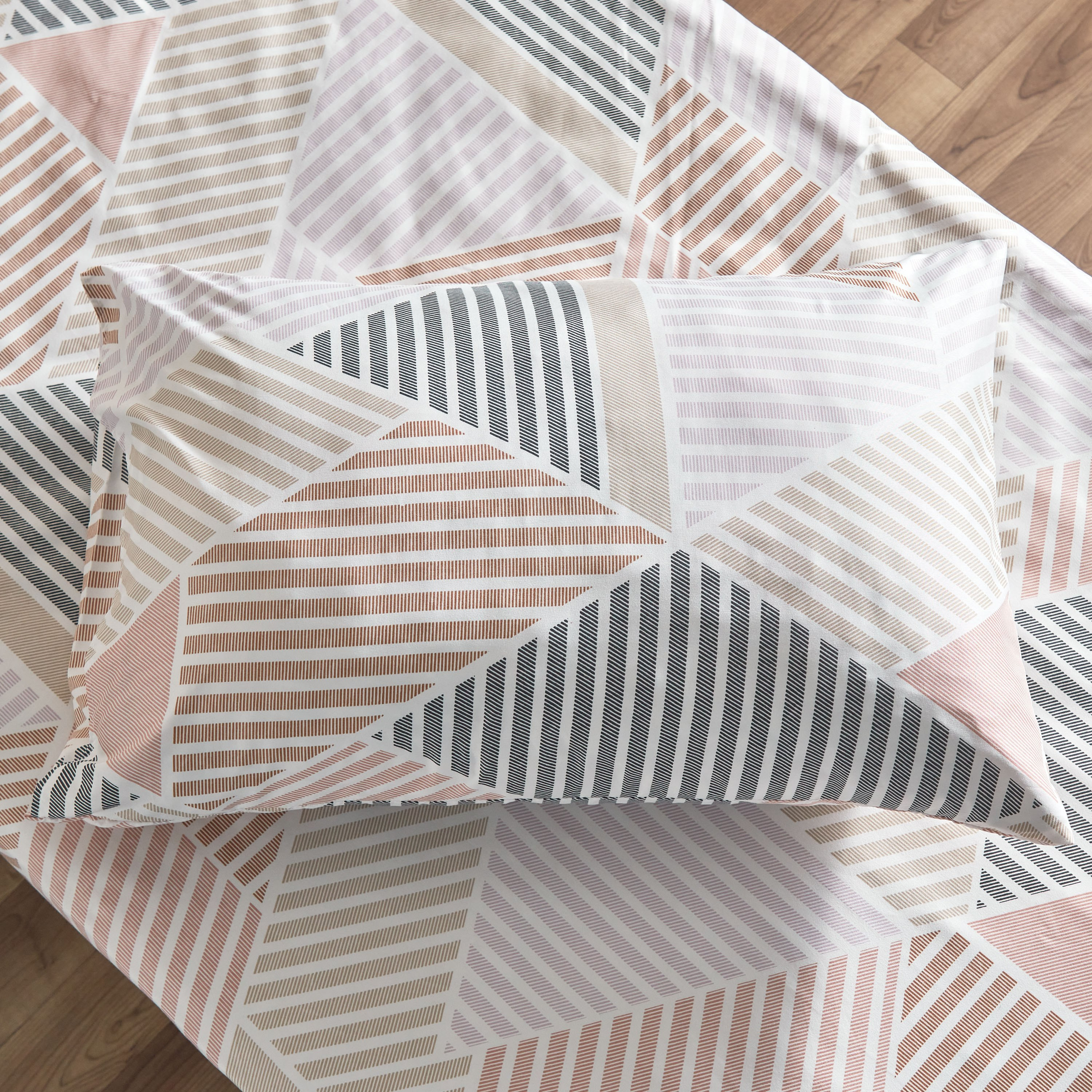 طقم شرشف مسطّح فردي ألياف دقيقة بطبعات قطعتين من أتلانتا - 150x260 سم-hbxhomeware-hbxbedroom-image-7
