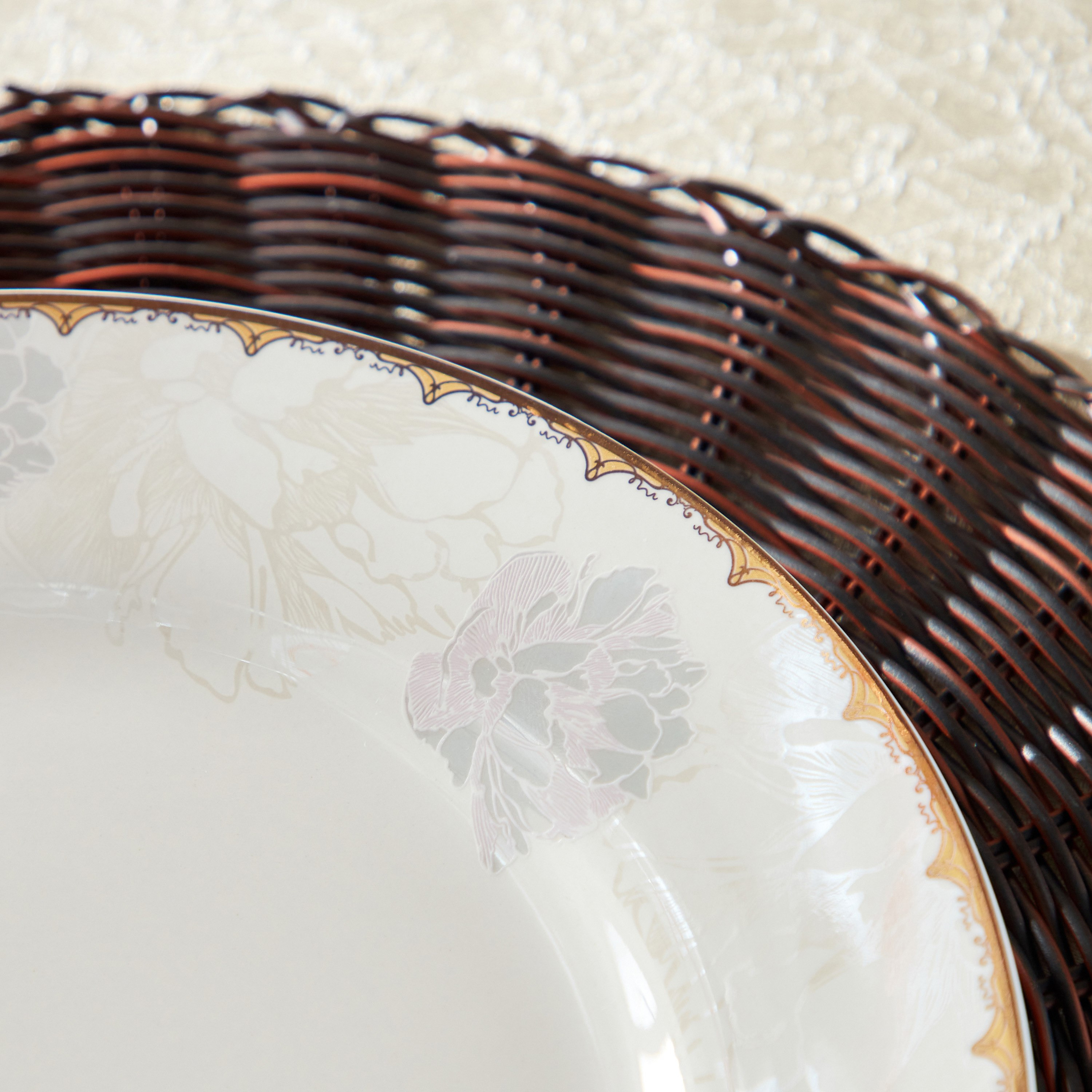 صحن عشاء خزف صيني من كوينز لوتس - 26.5 سم-hbxdecorandfurnishings-tabletop-crockery-image-3