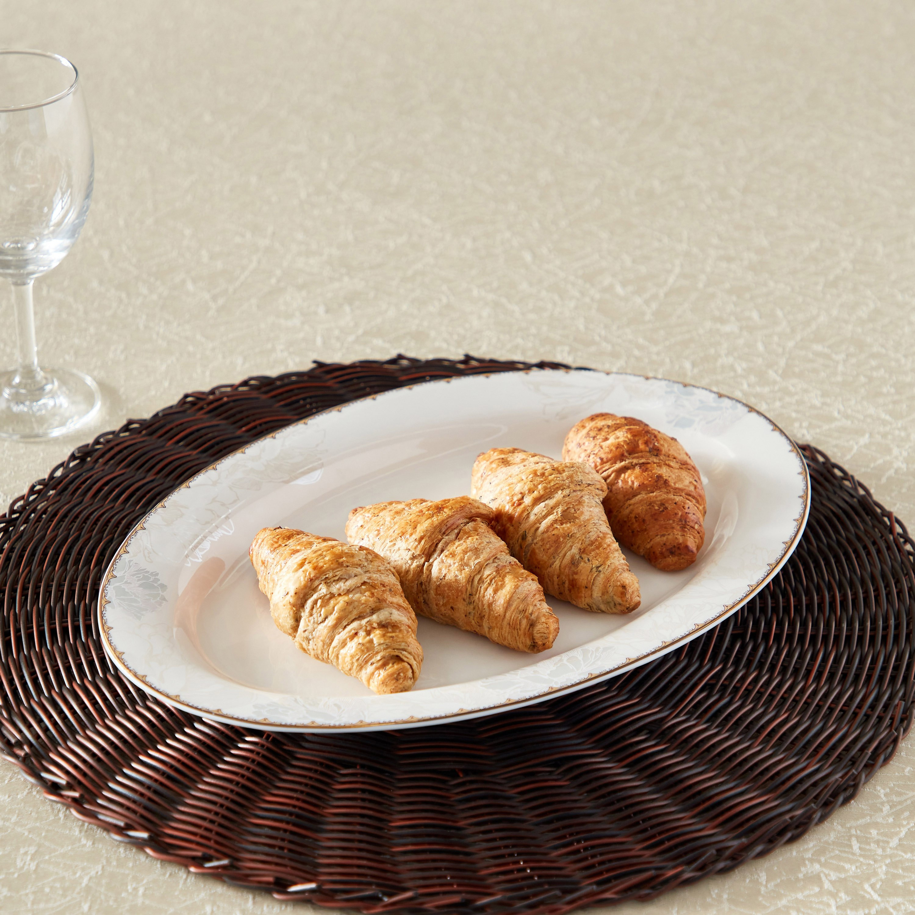 صحن بيضاوي خزف صيني من كوينز لوتس - 31 سم-hbxdecorandfurnishings-tabletop-serveware-image-1