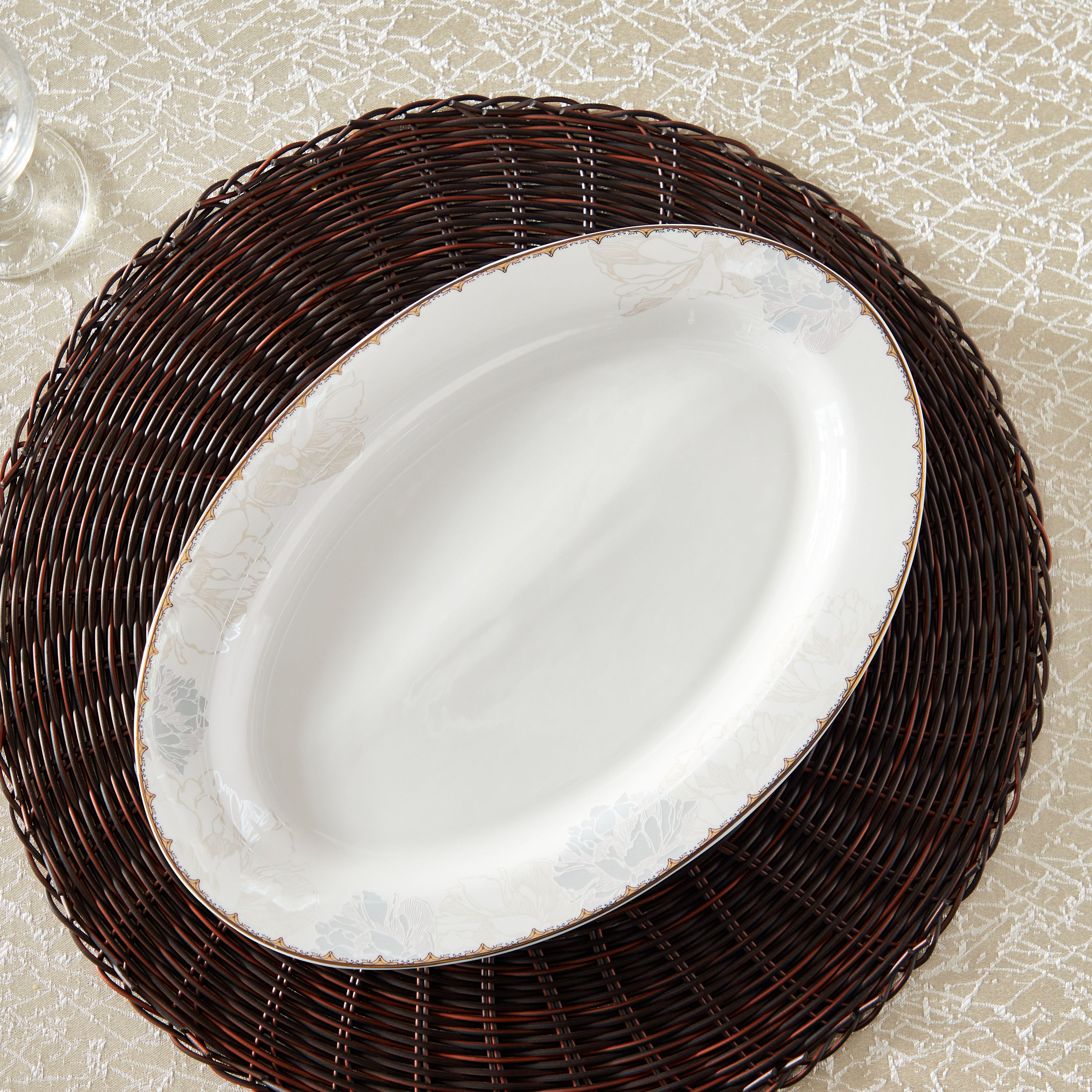 صحن بيضاوي خزف صيني من كوينز لوتس - 31 سم-hbxdecorandfurnishings-tabletop-serveware-image-2