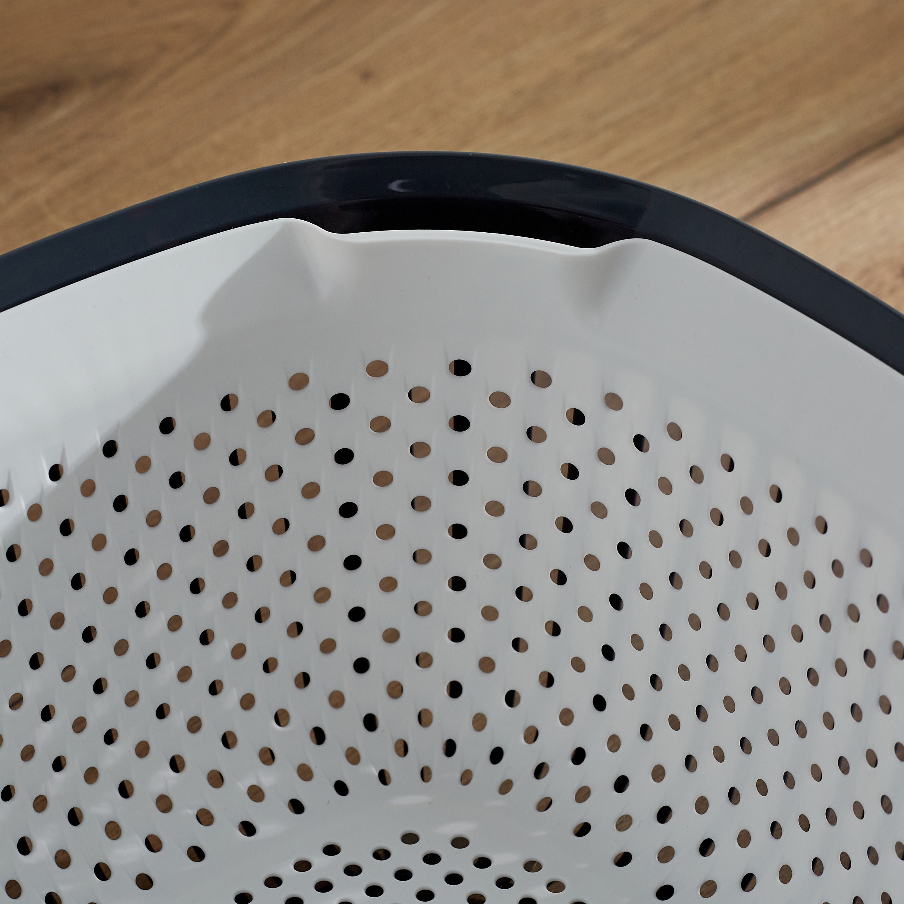 سلة لينيا مع مصفاة من فولي لايف - 4 لتر-hbxkitchen-kitchenware-kitchenaccessories-image-4