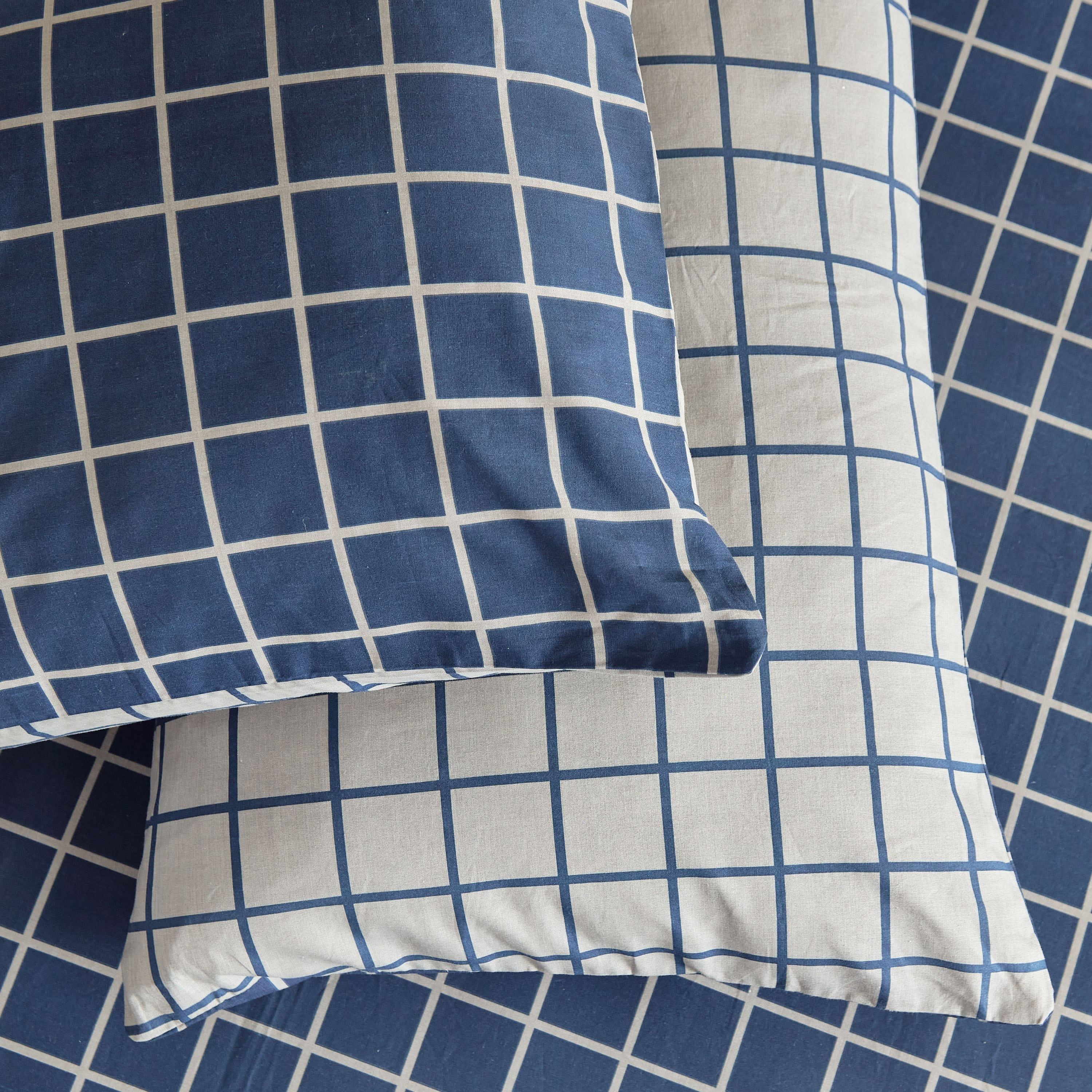 Harry Check Kapas 2-Piece Cotton Pillow Cover Set - 50x75 cm-hbxhomeware-hbxkidsandyouth-image-5