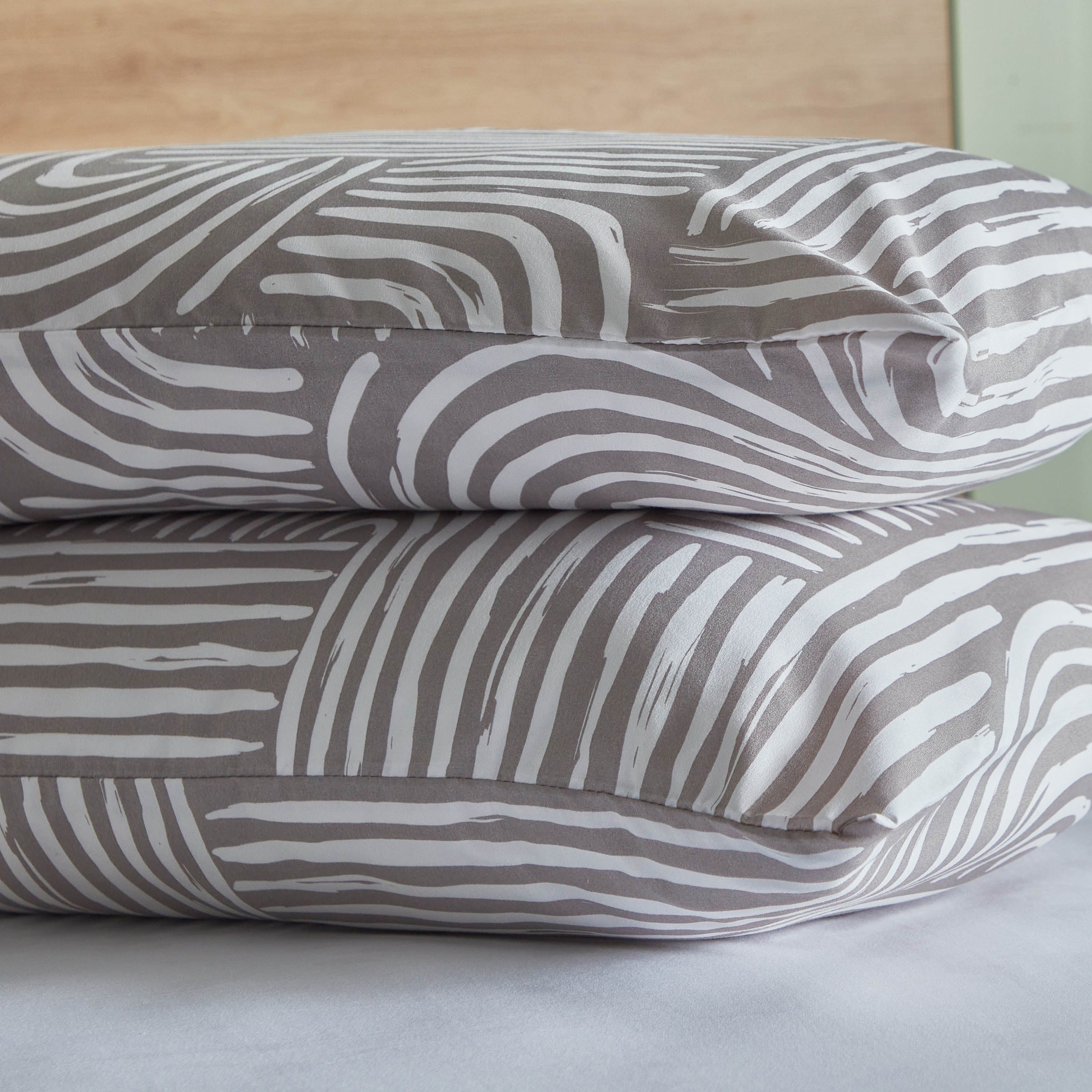 طقم أغطية وسائد بطبعات من الألياف الدقيقة فال من ماتريكس - 50x75 سم-hbxhomeware-hbxbedroom-image-4