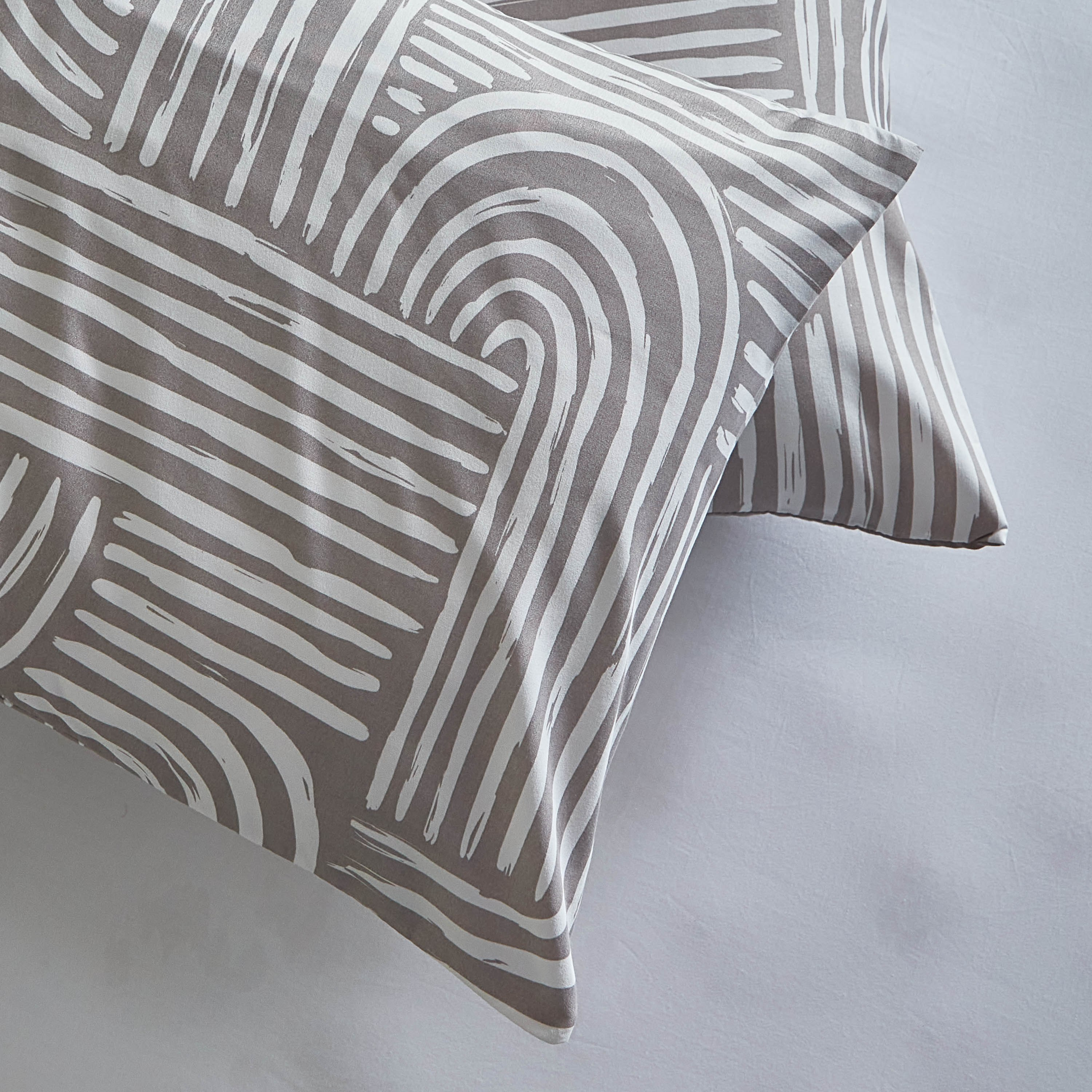 طقم أغطية وسائد بطبعات من الألياف الدقيقة فال من ماتريكس - 50x75 سم-hbxhomeware-hbxbedroom-image-5