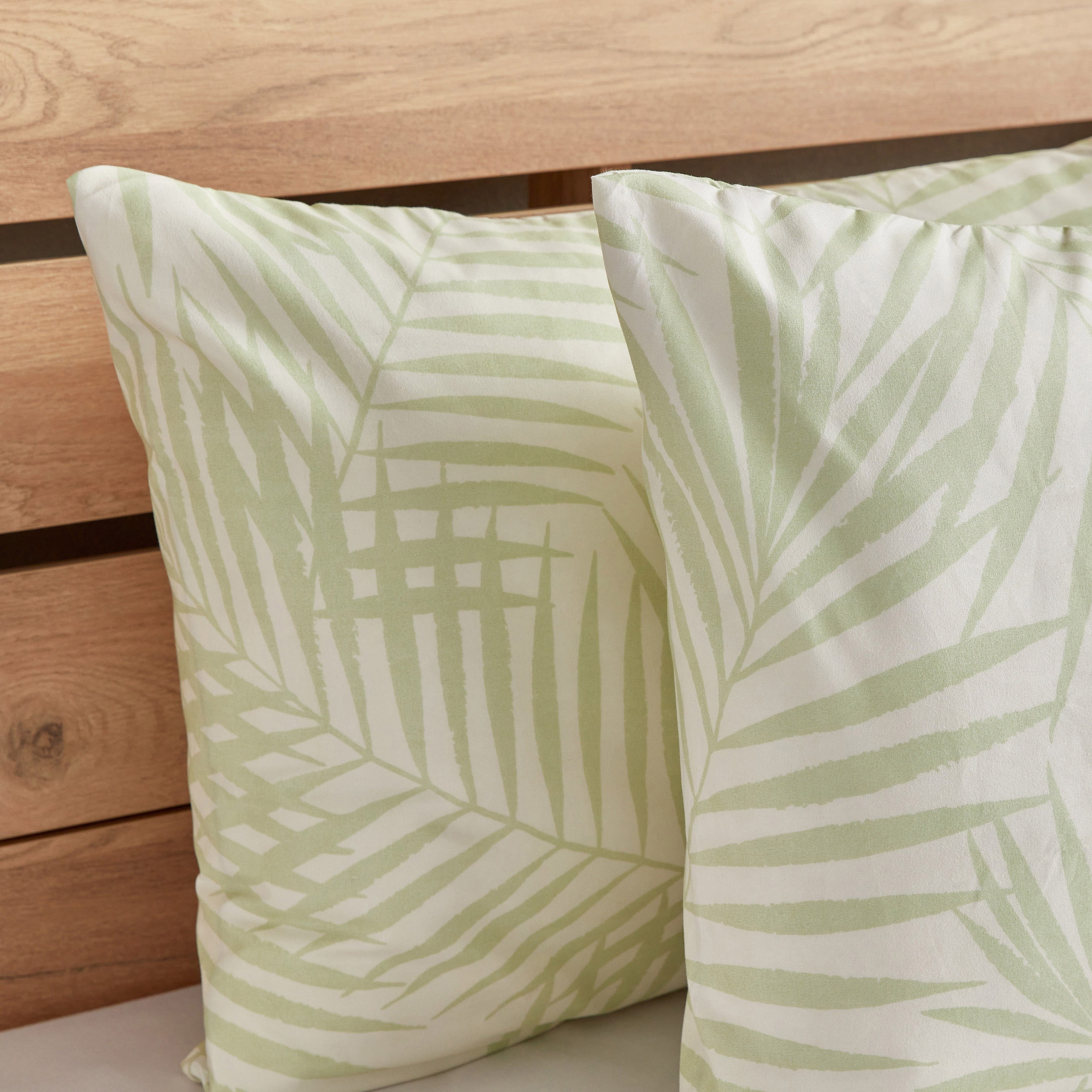 زوج أغطية وسائد من الألياف الدقيقة بطبعات من ماتريكس تيا - 50x75 سم-hbxhomeware-hbxbedroom-image-3