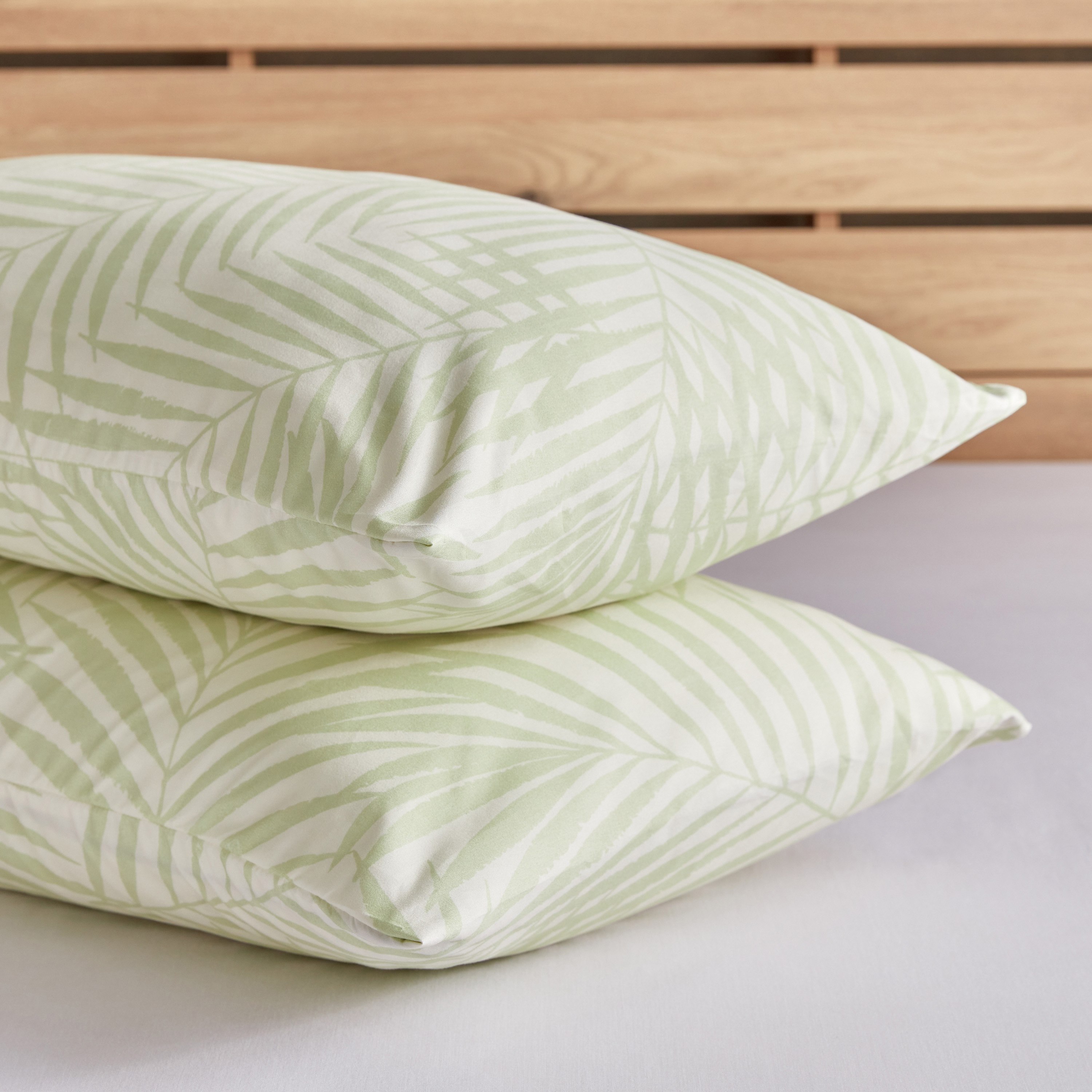 زوج أغطية وسائد من الألياف الدقيقة بطبعات من ماتريكس تيا - 50x75 سم-hbxhomeware-hbxbedroom-image-4