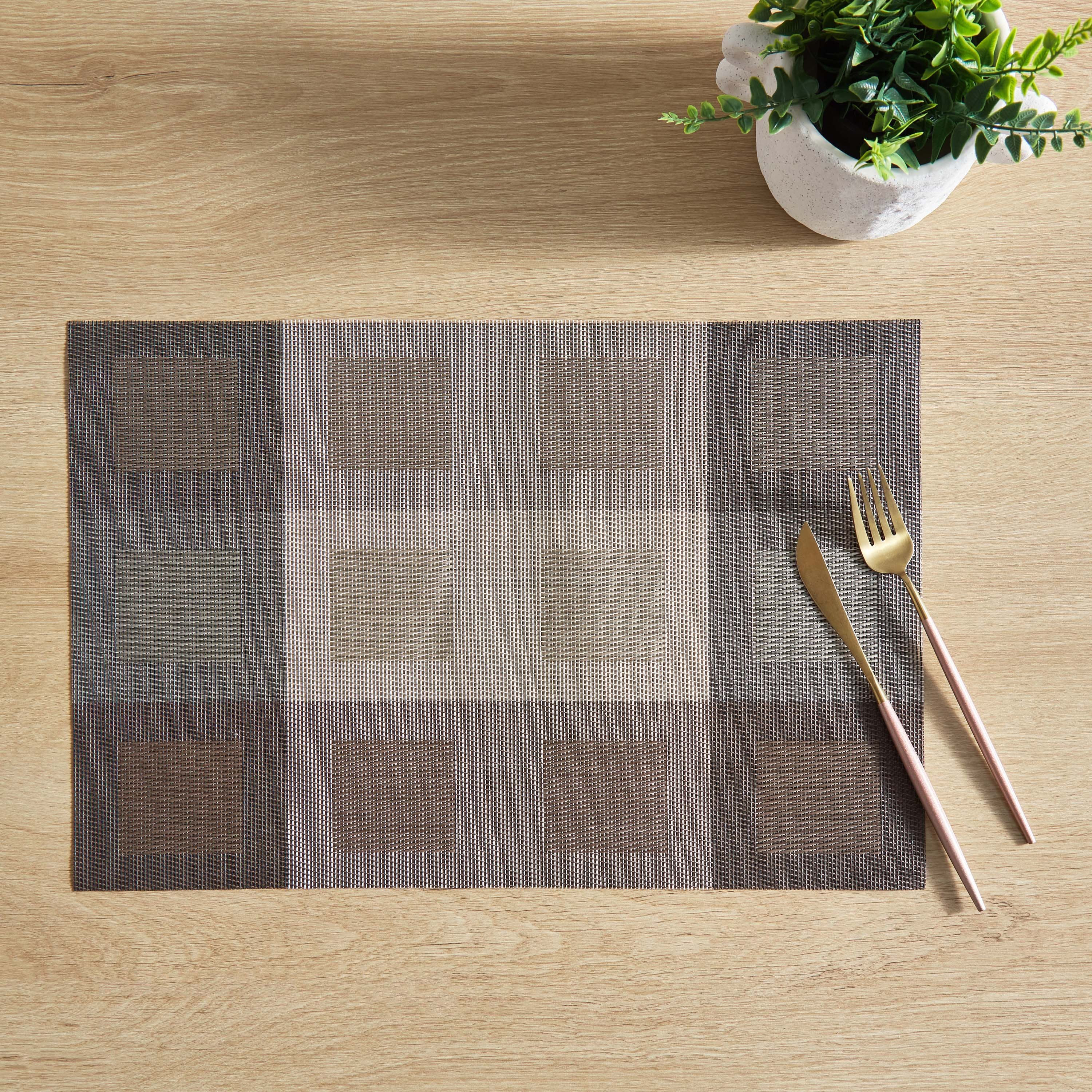 لبادة صحون فينيل منسوجة من هوم - 30x45 سم-hbxdecorandfurnishings-homefurnishings-tablelinens-image-4