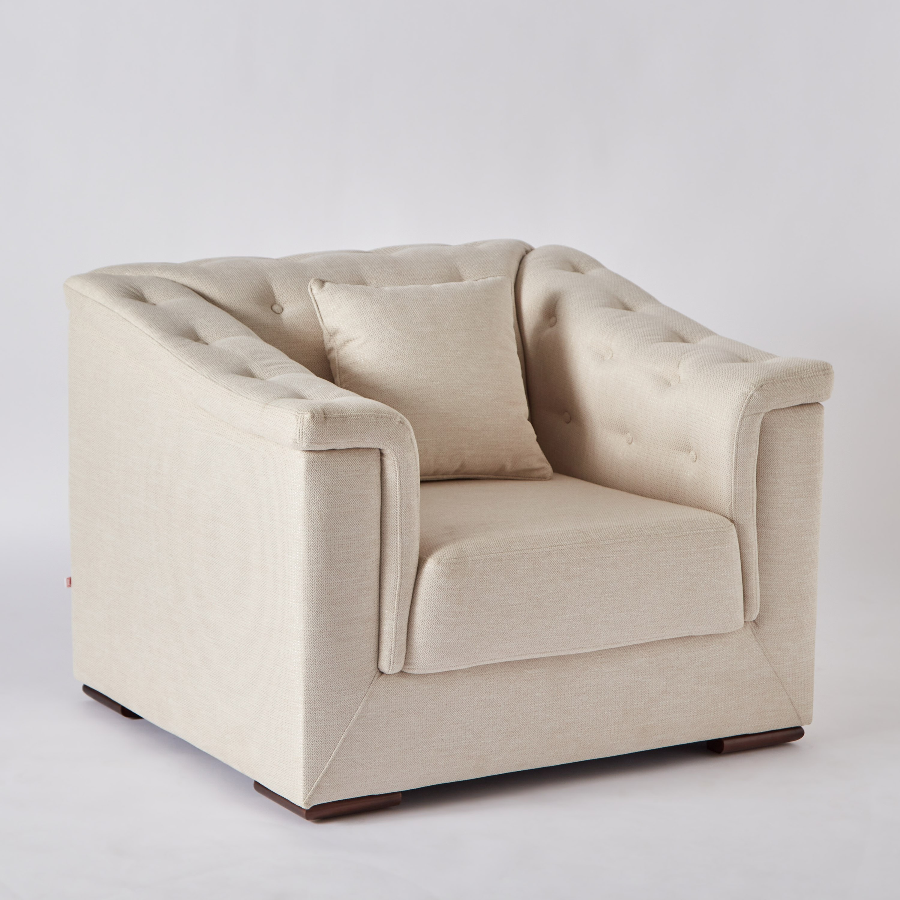 كرسي قماش بذراعين ووسادة من سندريلا-hbxlivingroom-sofasandarmchairs-sofas-image-10