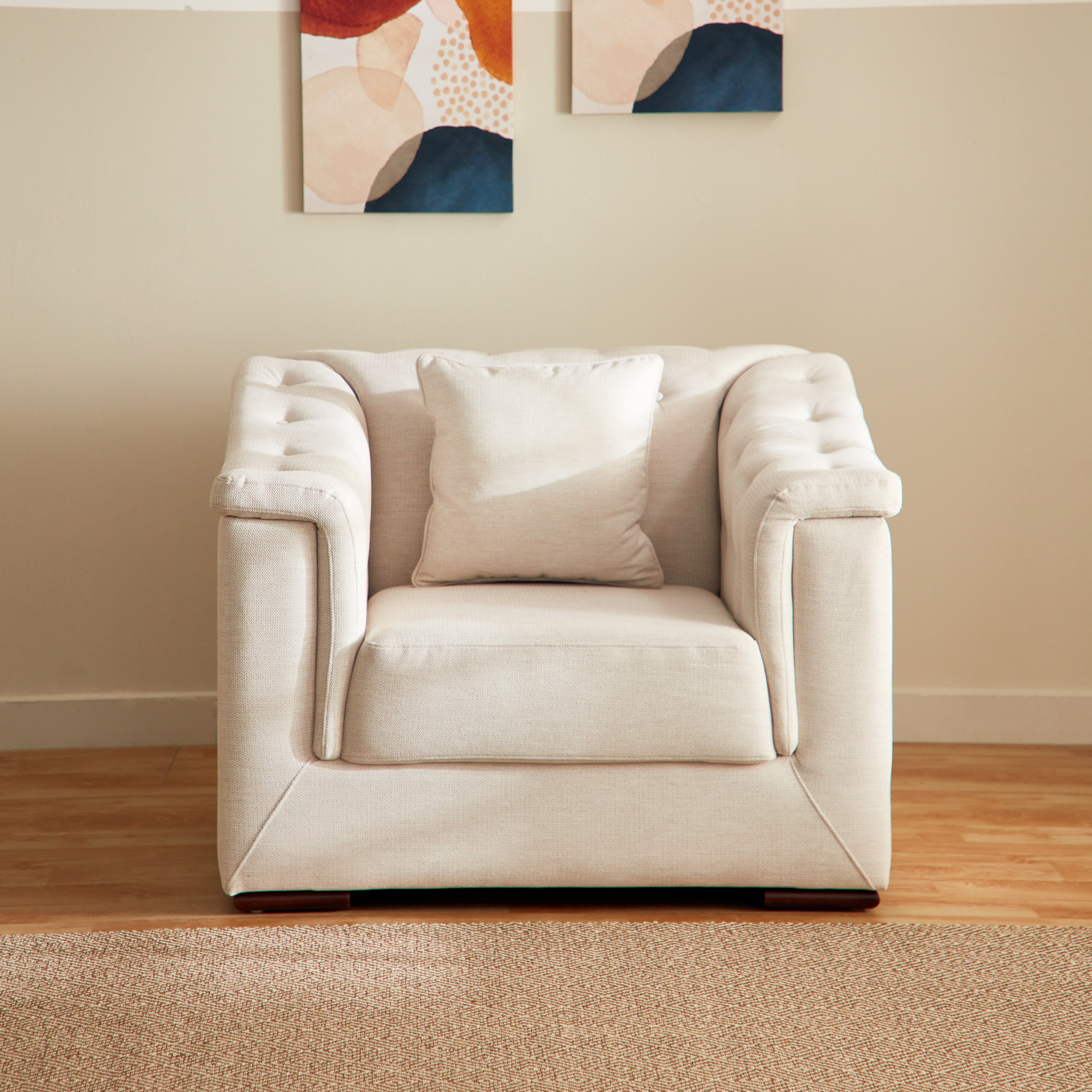 كرسي قماش بذراعين ووسادة من سندريلا-hbxlivingroom-sofasandarmchairs-sofas-image-2