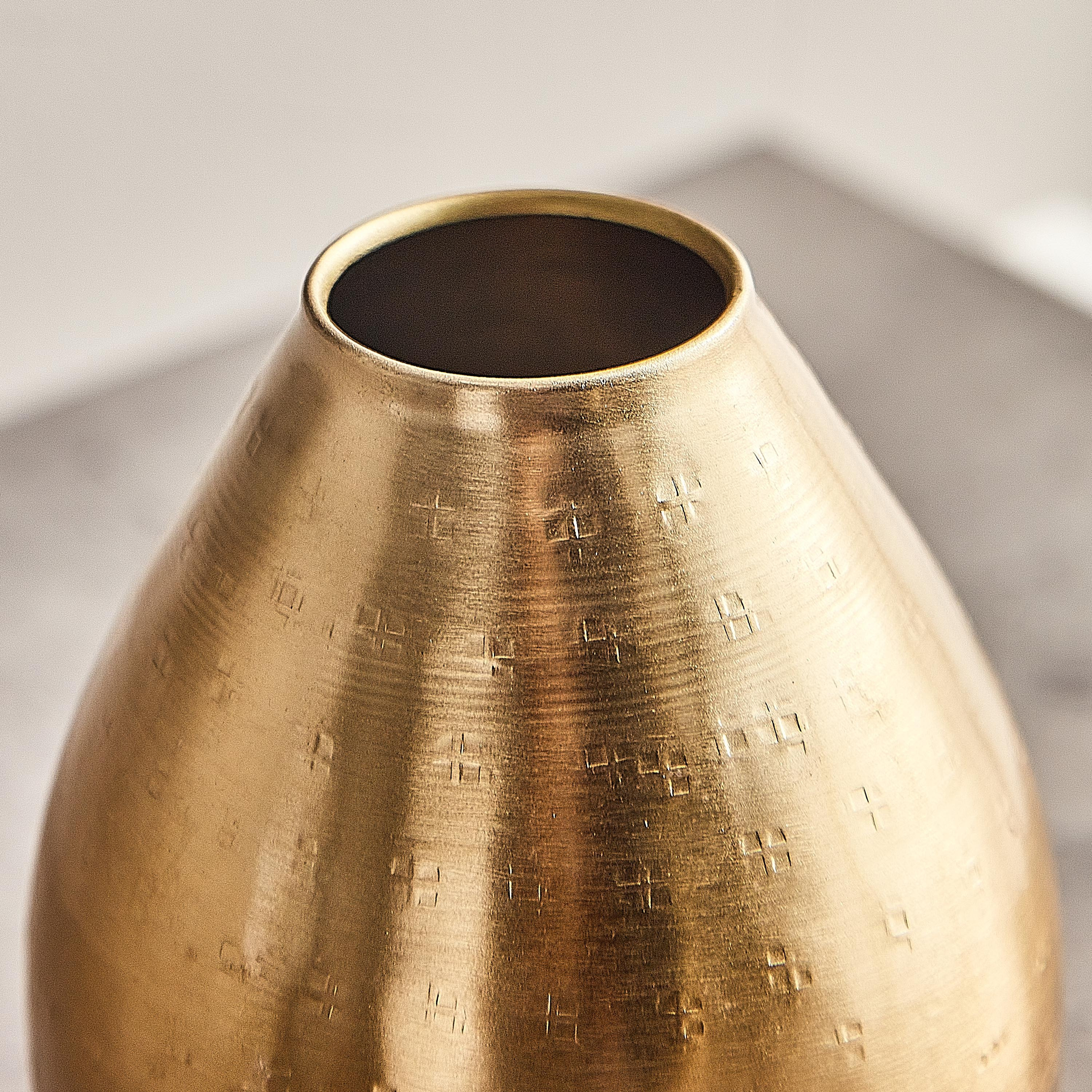 مزهرية معدنية من أفيا - 10x15 سم-hbxbedroom-decorandaccessories-vases-image-3