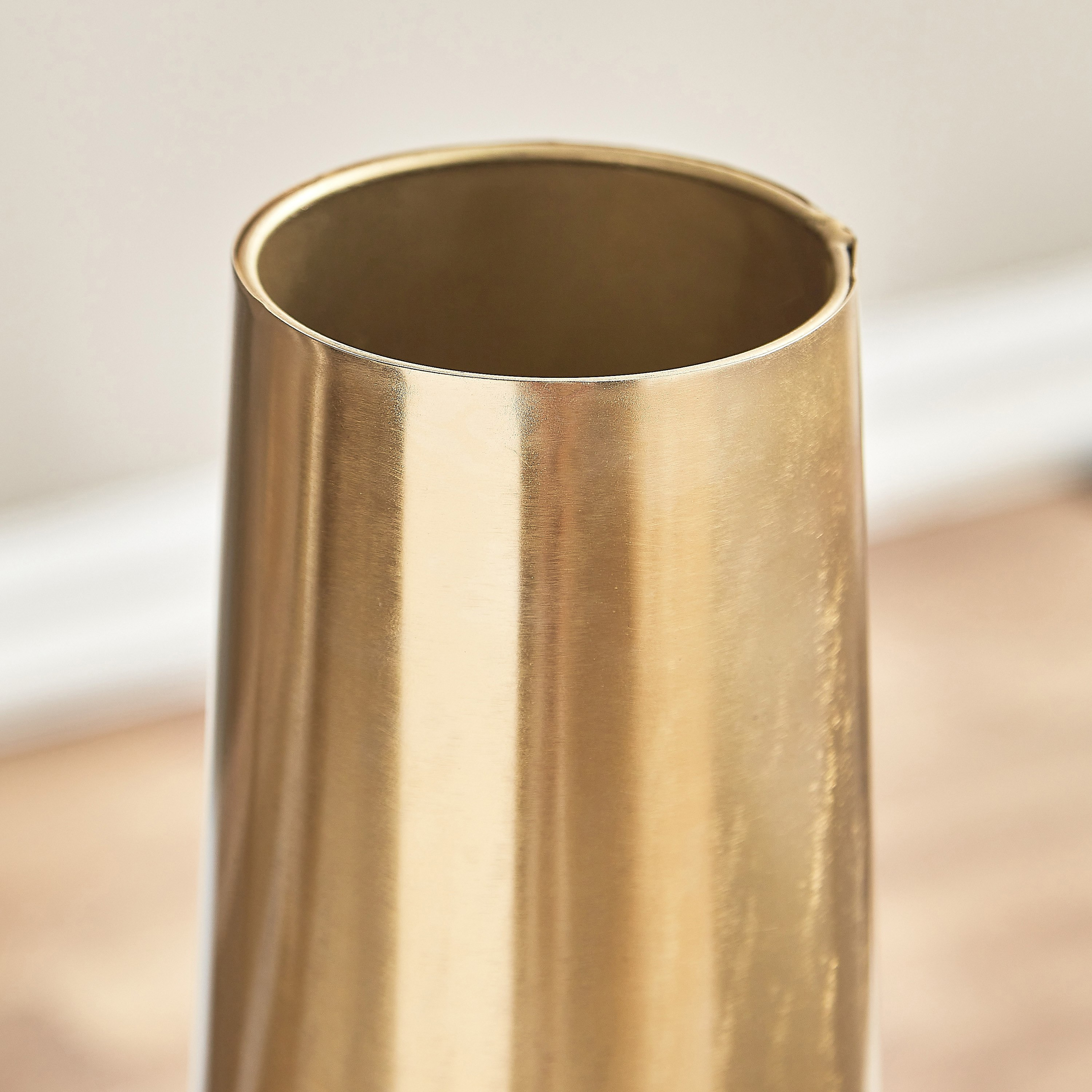 مزهرية معدن من أفيا - 15×15×48 سم-hbxbedroom-decorandaccessories-vases-image-3