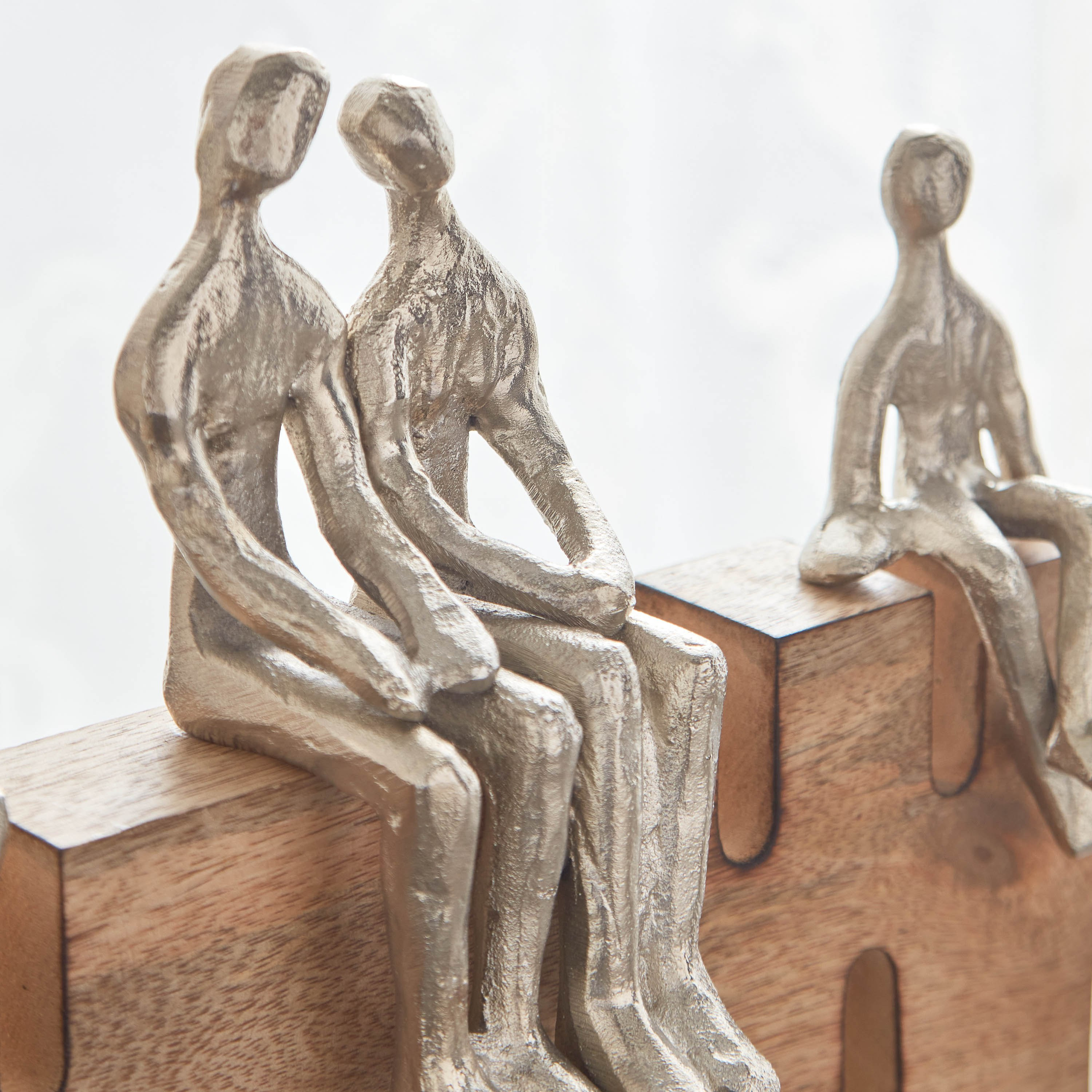 تمثال ديكور بتصميم أسرة سعيدة خشب ومعدن من أودين - 31x9x23 سم-hbxhomeware-homedecor-figurinesandornaments-image-3