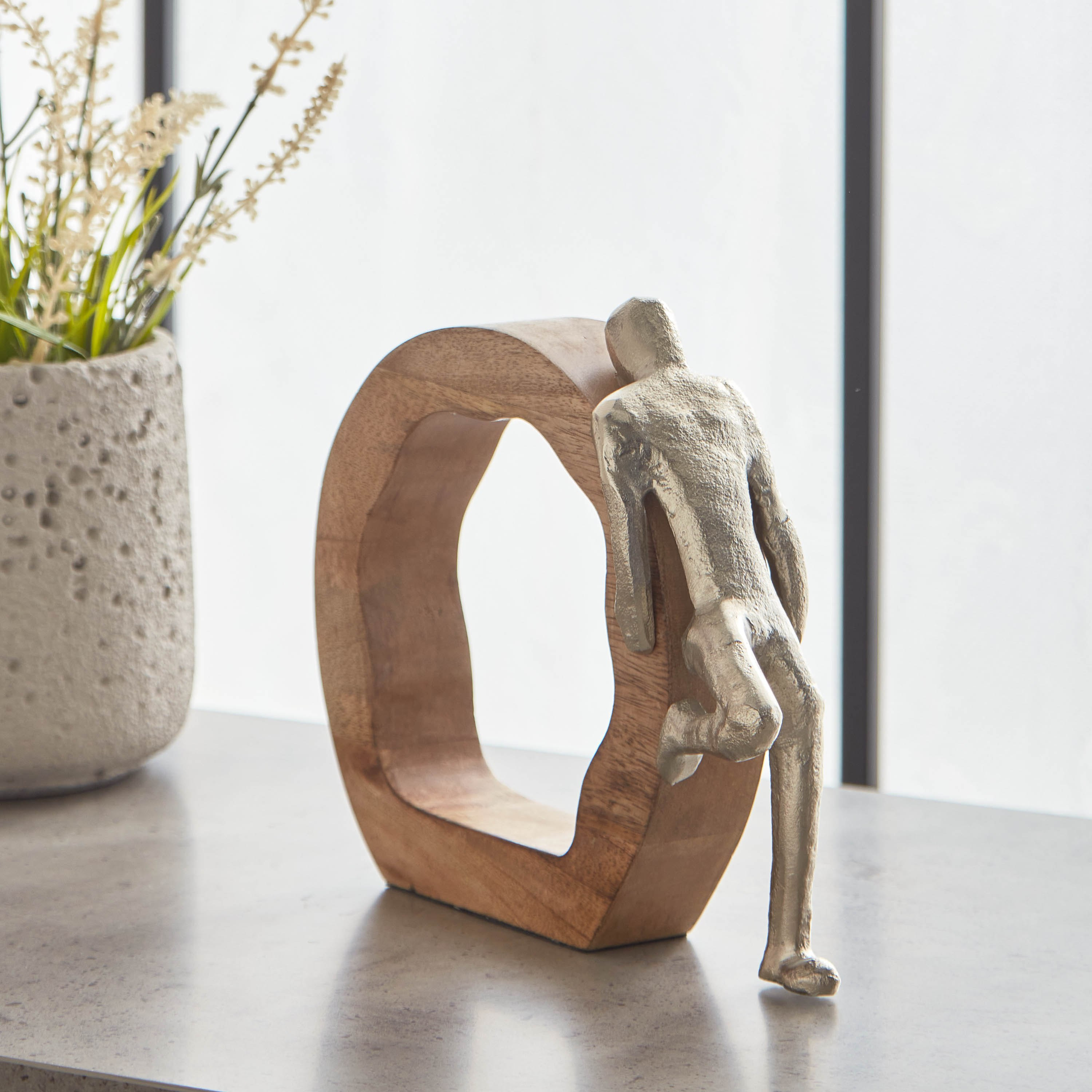 تمثال معدن بإطار خشبي من أودين - 23.5x19x5 سم-hbxhomeware-homedecor-figurinesandornaments-image-2