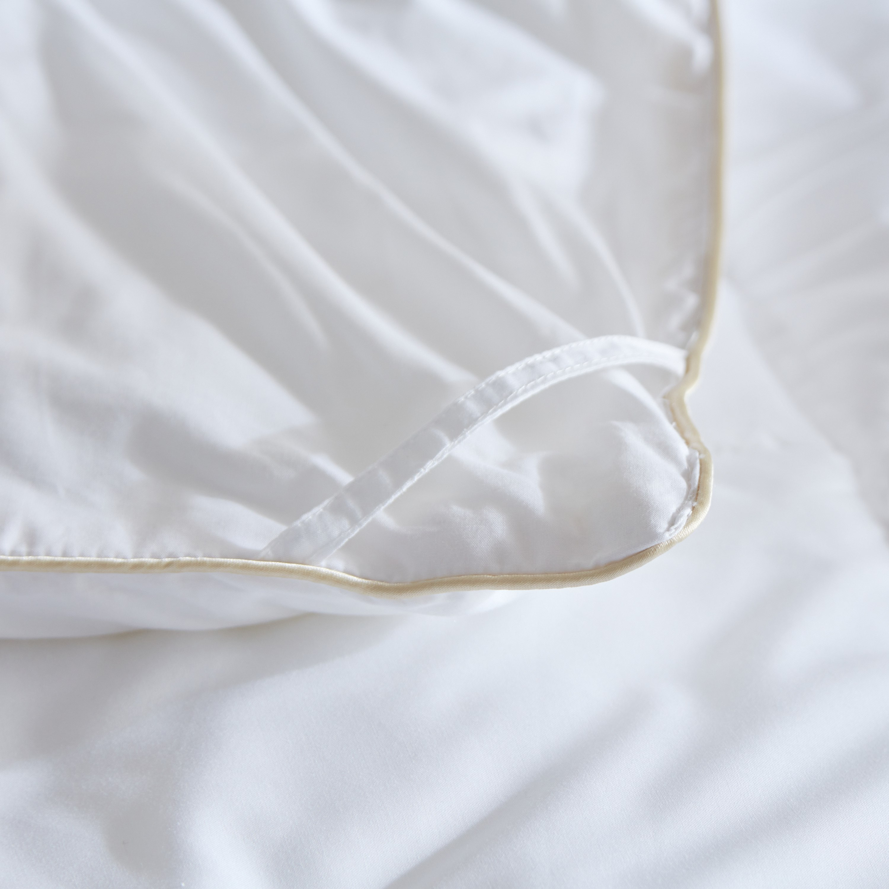 Luxury Downalternative Twin Duvet Inner - 150x220 cm-hbxdecorandfurnishings-bedding-duvetsandpillows-image-6