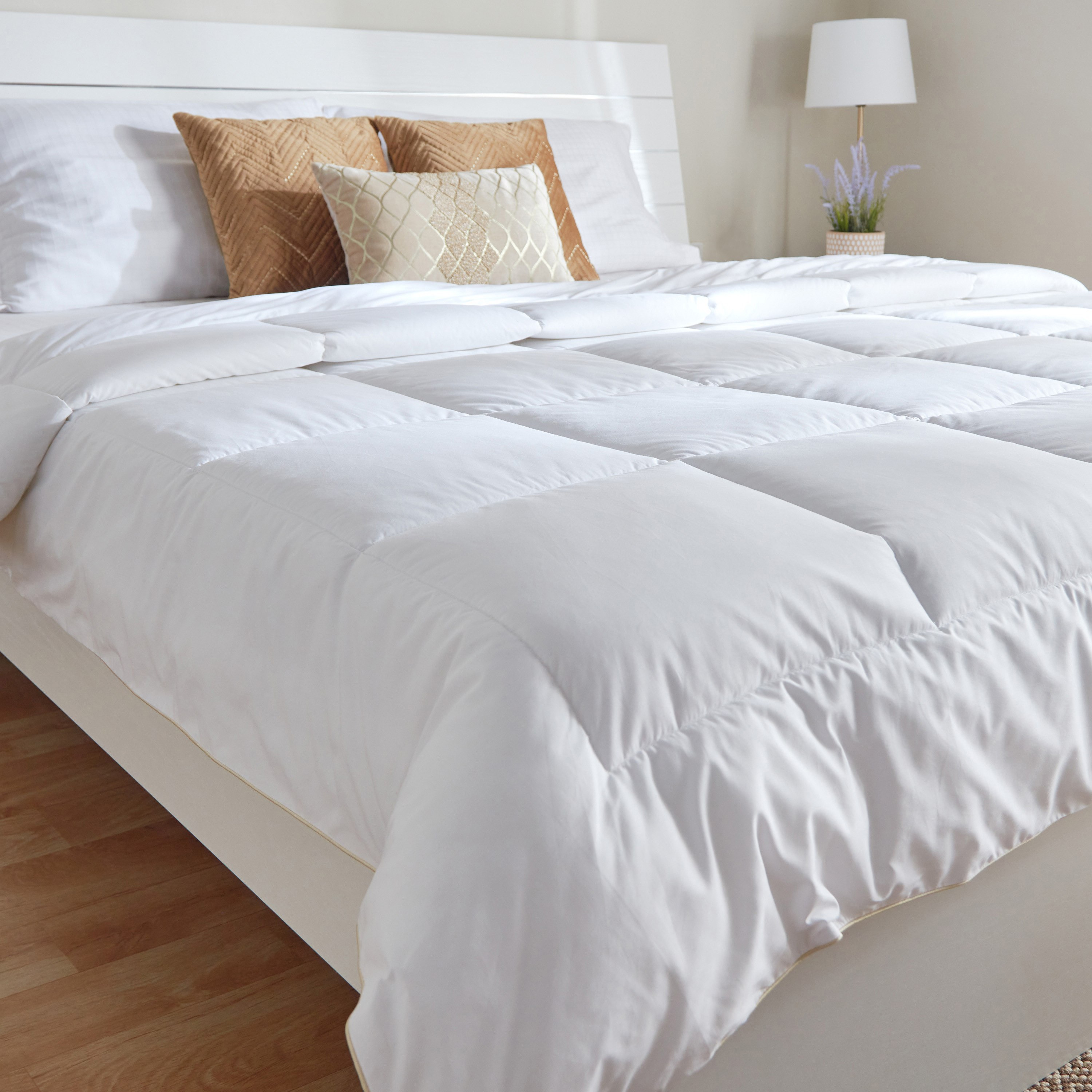 لحاف داخلي كوين كينج من لاكشري - 220x220 سم-hbxdecorandfurnishings-bedding-duvetsandpillows-image-4