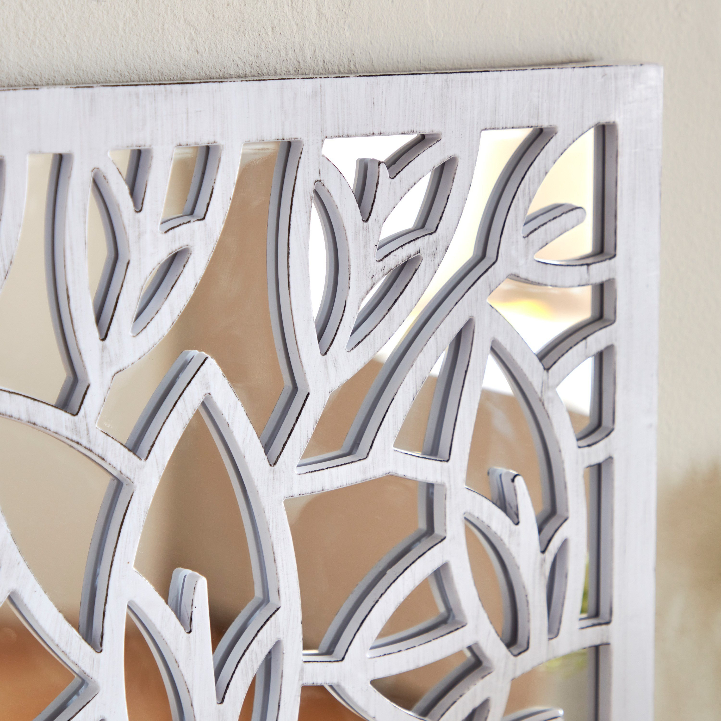 مرآة حائط ديكور بتصميم ورقة شجر من إلباي - 39x2x39 سم-PROMO_HB_AE_B1G1_250925-image-4