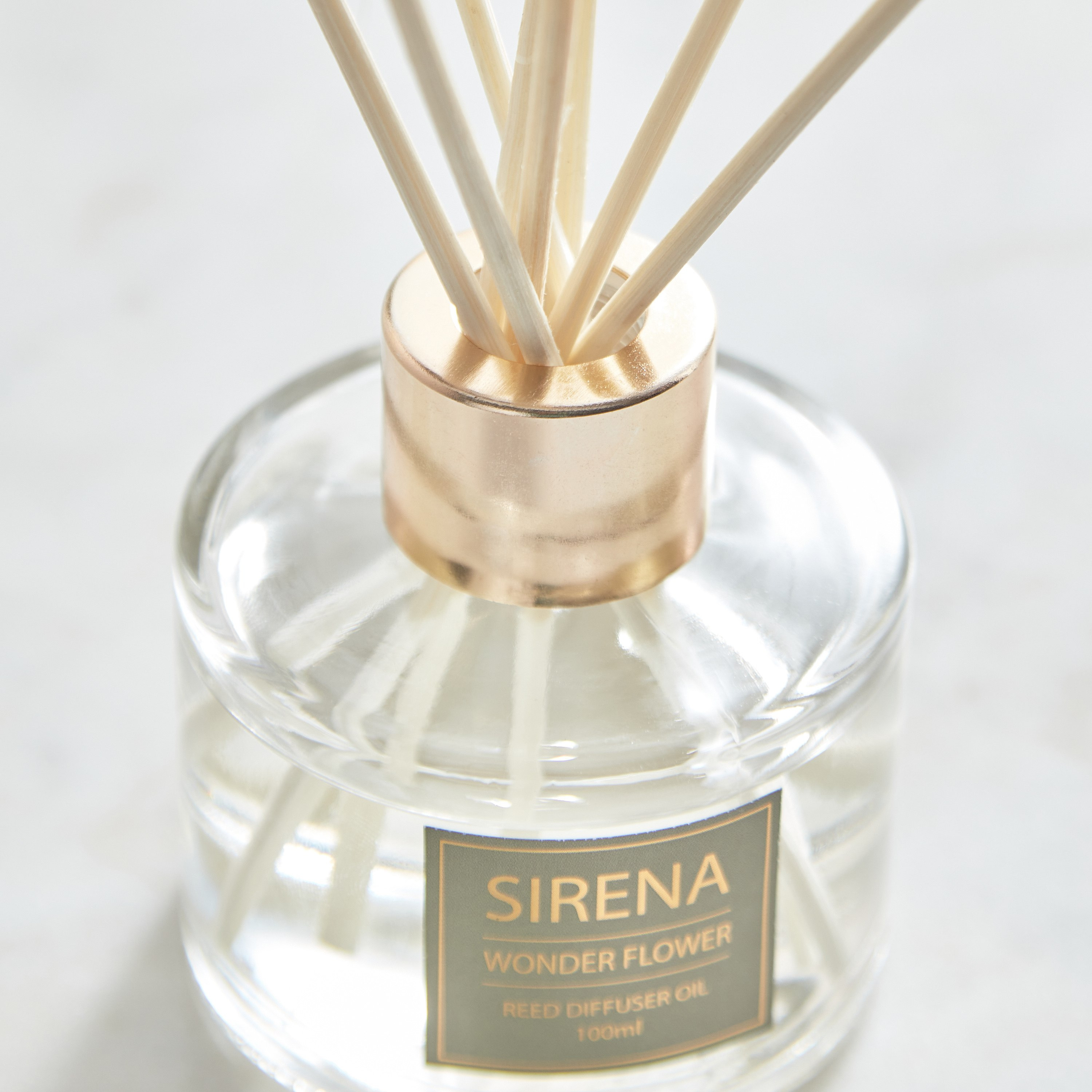 مجموعة زيت موزع عطور بالأعواد فيوتشر إدن واندر فلاور من سيرينا - 100 مل-hbxbedroom-homefragrance-diffusers-image-3