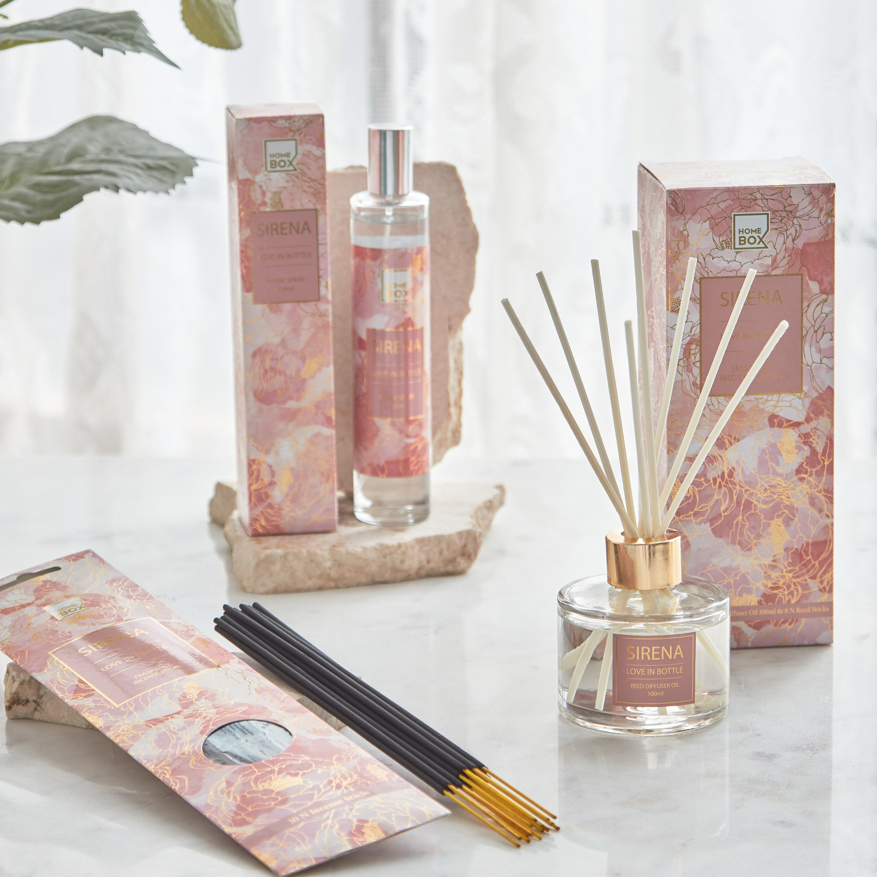 Sirena Age of Sensitivity Love in Bottle Reed Diffuser Oil Set - 100 ml-hbxbedroom-homefragrance-diffusers-image-4