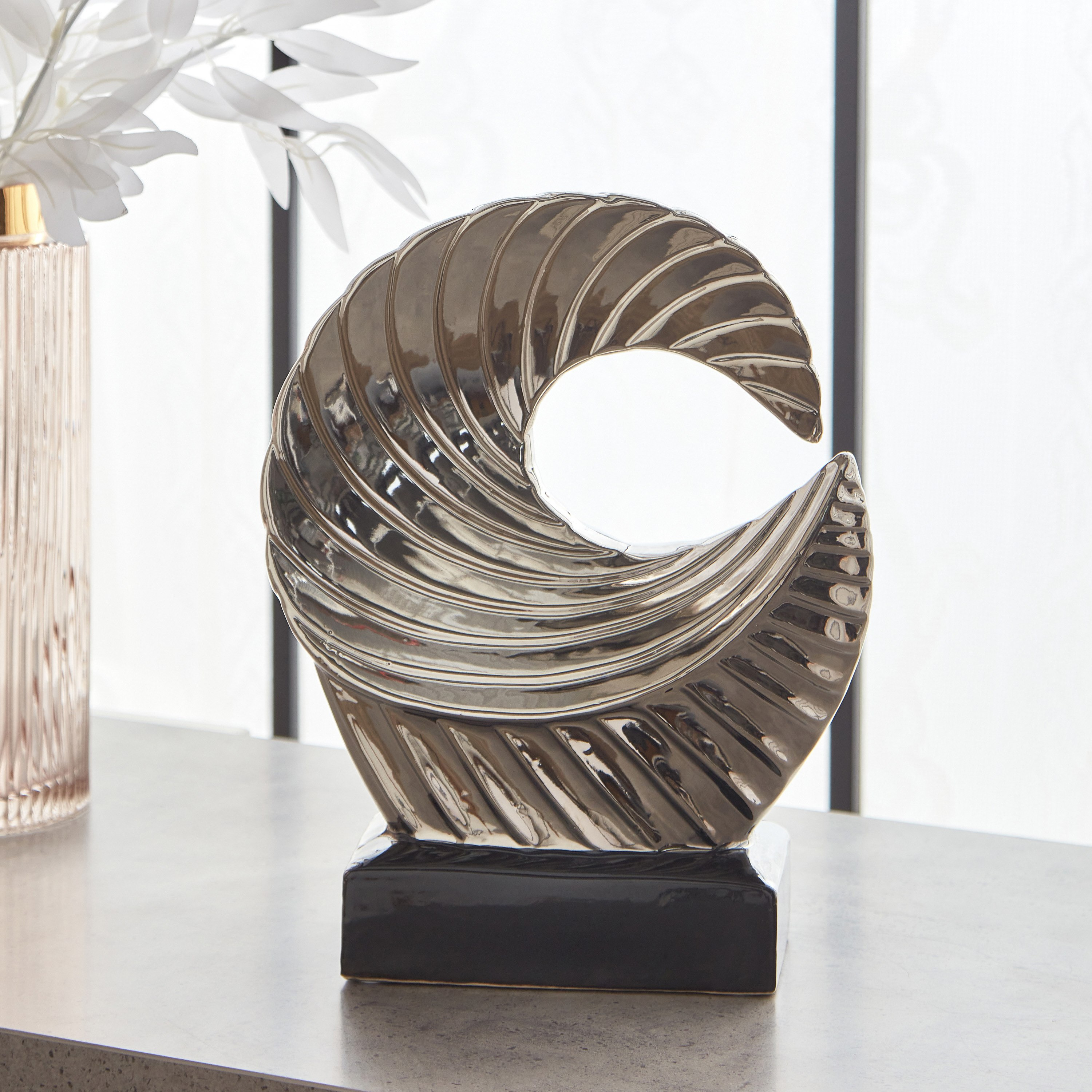 قطعة ديكور سيراميك من سيف - 22.8x9.5x28.5 سم-hbxhomeware-homedecor-figurinesandornaments-image-1