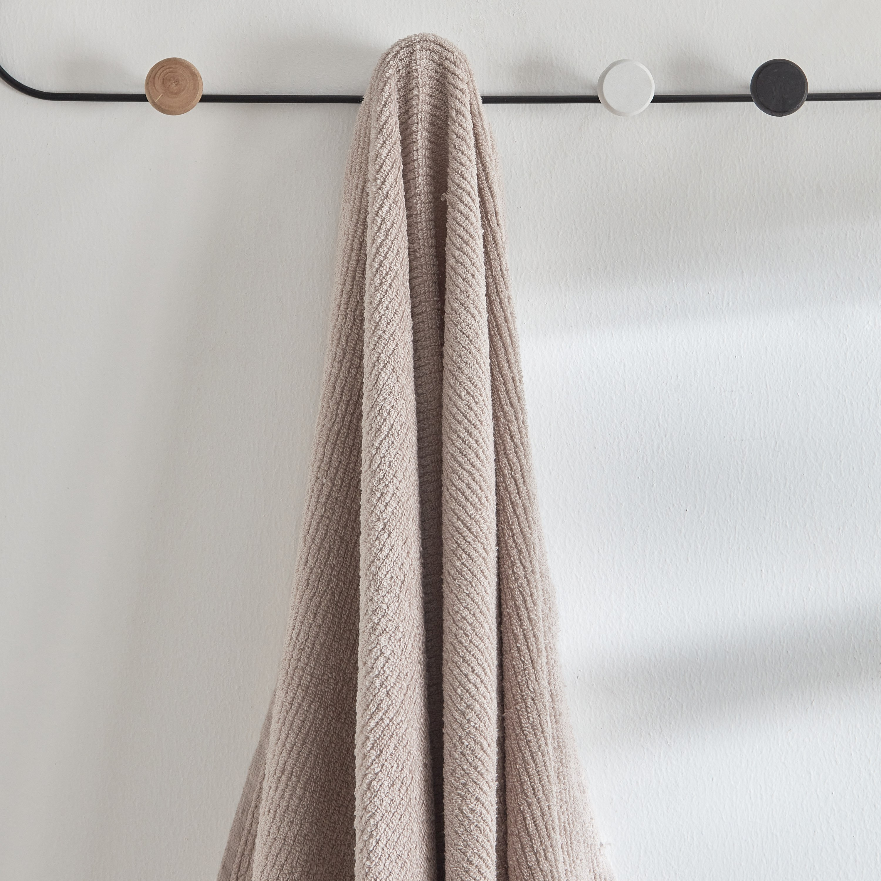 منشفة حمام قطن خالية من الالتواءات من كلاود تاتش - 70x140 سم-hbxbathroom-bathroomtextiles-image-2